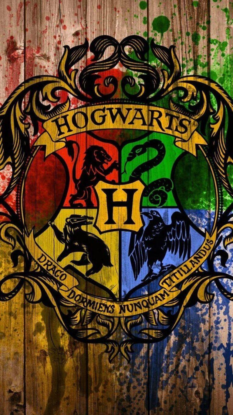 768x1365 Hogwarts Logo Wallpaper - İphone Wallpaper 4K. Harry potter wallpaper, Harry potter phone, Harry potter background