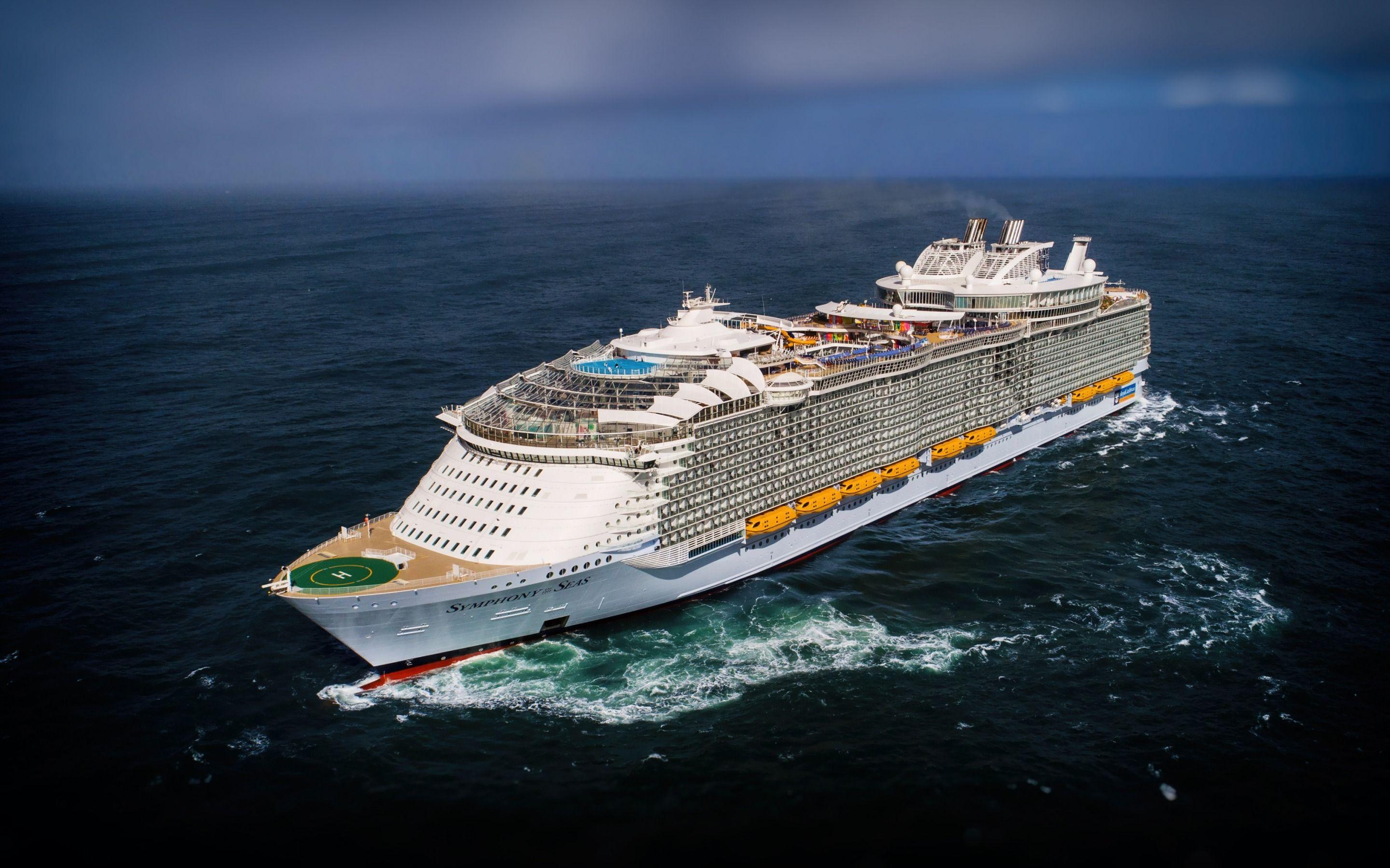 2880x1800 Symphony Of The Seas Wallpaper