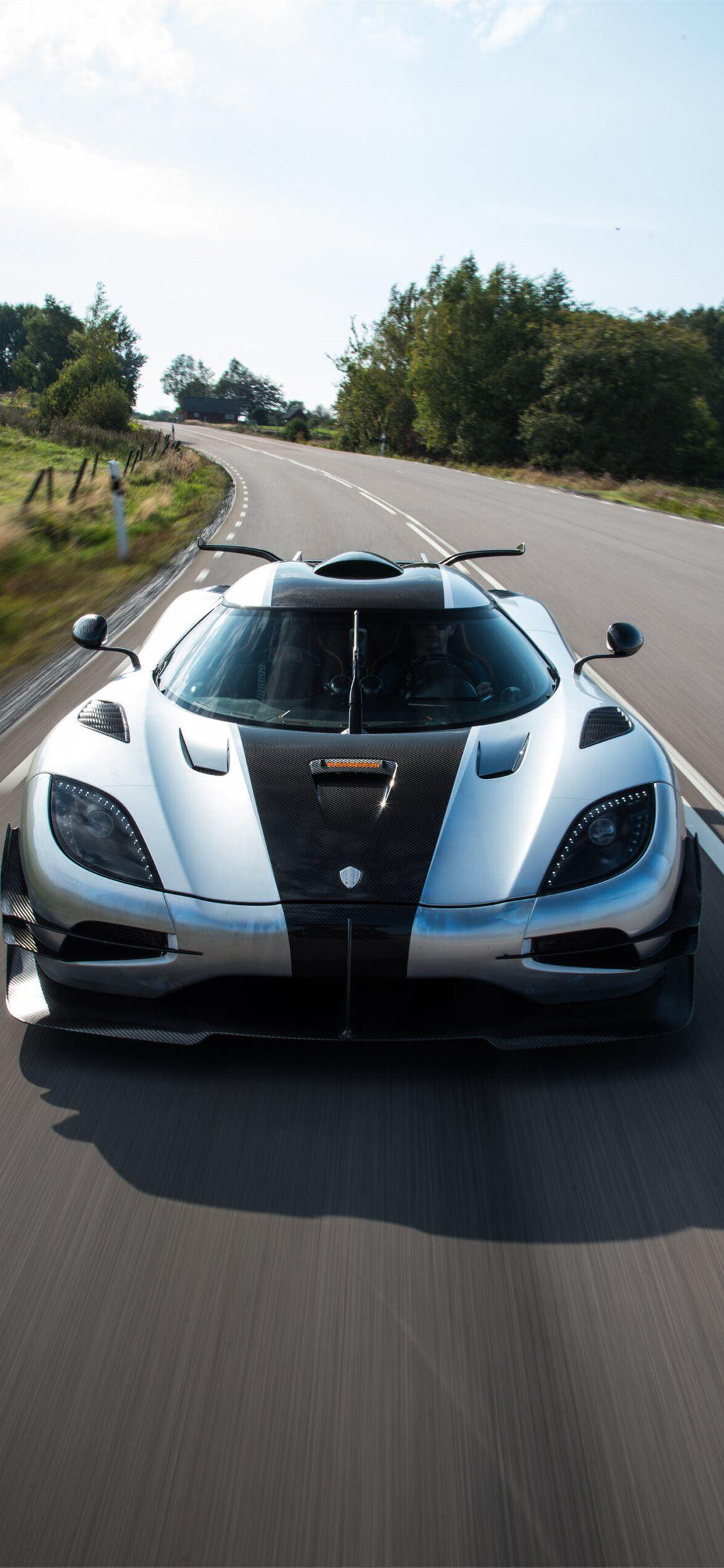1125x2436 koenigsegg agera r iPhone Wallpaper Free Download