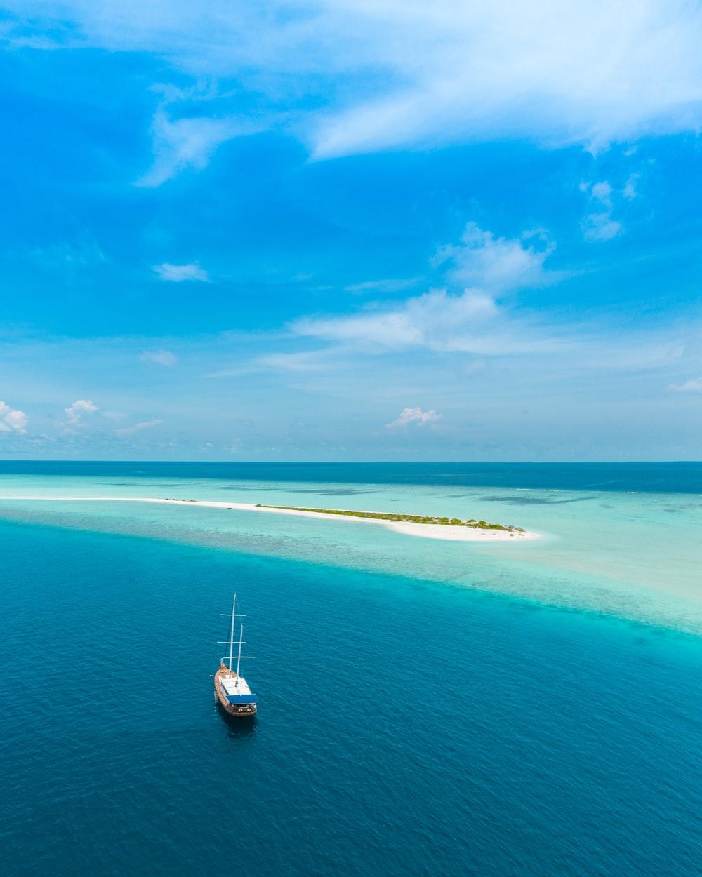 1000x1250 Beach Boat Picture. Download Free Image