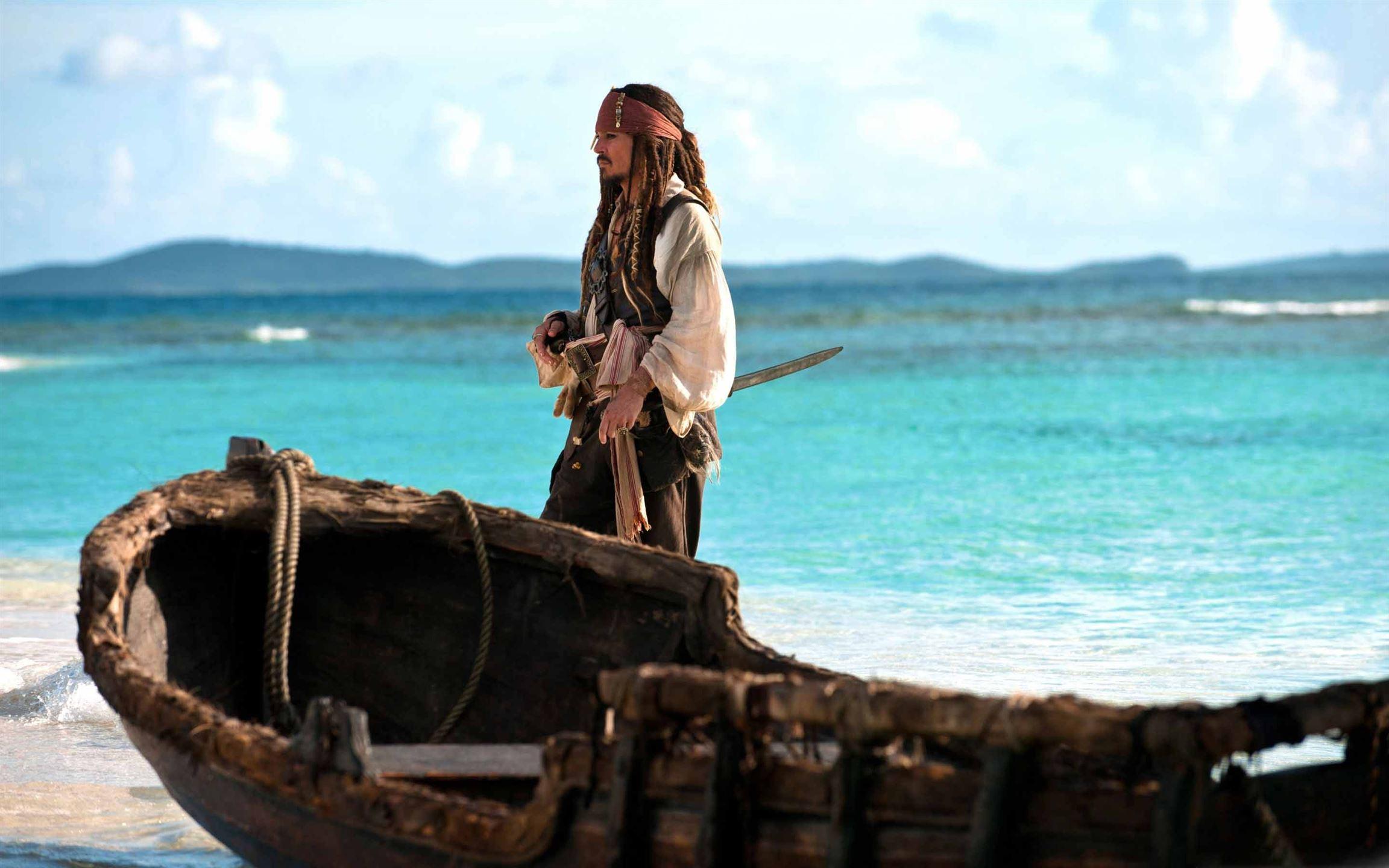 2304x1440 Jack Sparrow Pirates Of The Caribbean Mac Wallpaper Download