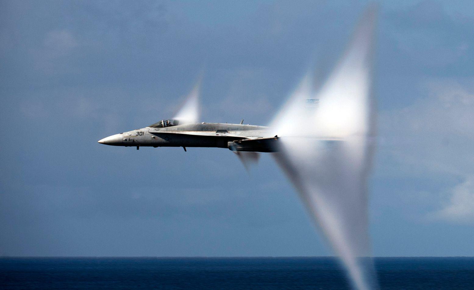 1555x951 Timeline Problems for Top Gun 2—Why Maverick Is Still a Captain. The National Interest