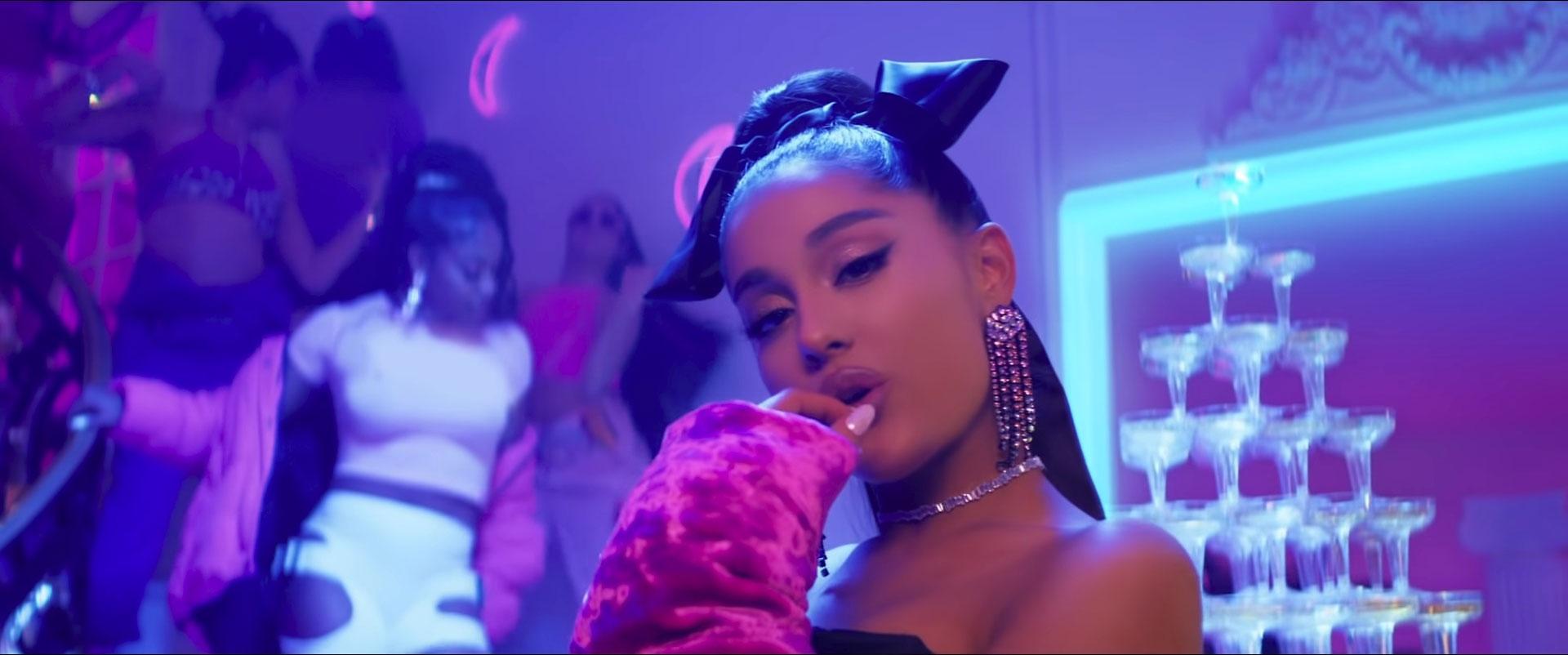 1920x802 Ariana Grande rings Download