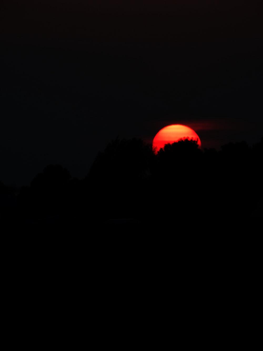 1000x1333 Dark Sunset Picture. Download Free Image
