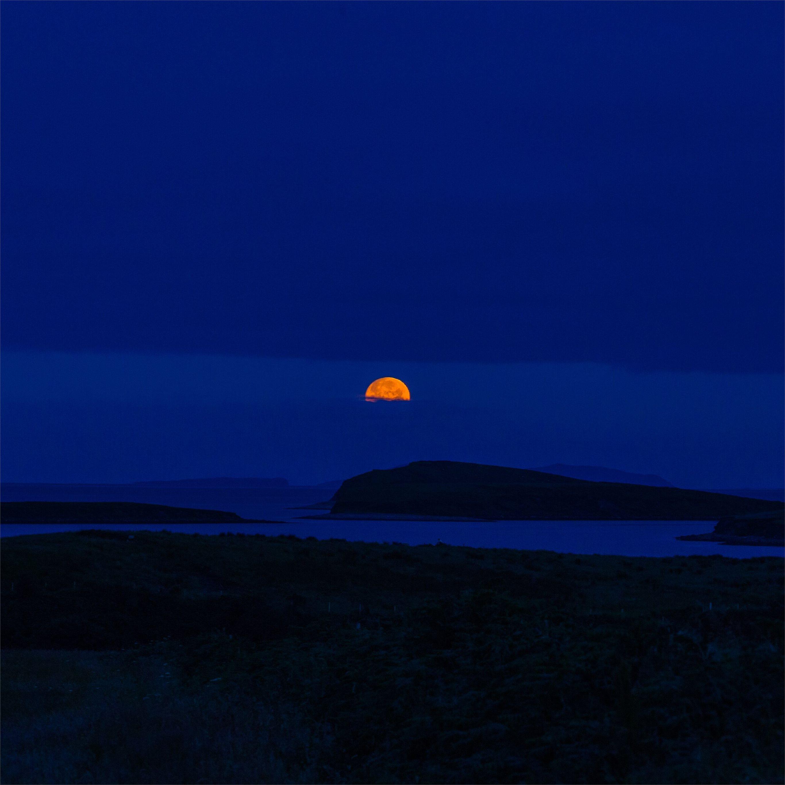2732x2732 blue sky dark sunset iPad Wallpaper Free Download