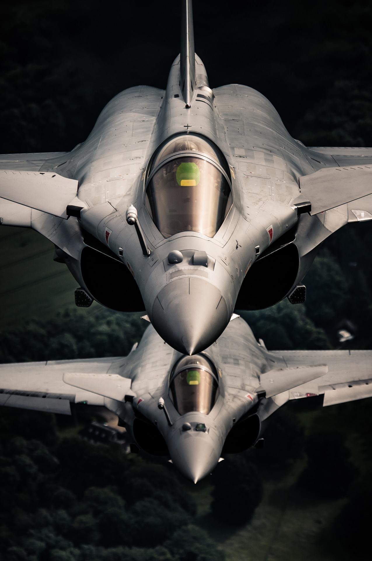 1275x1920 Jets Wallpaper