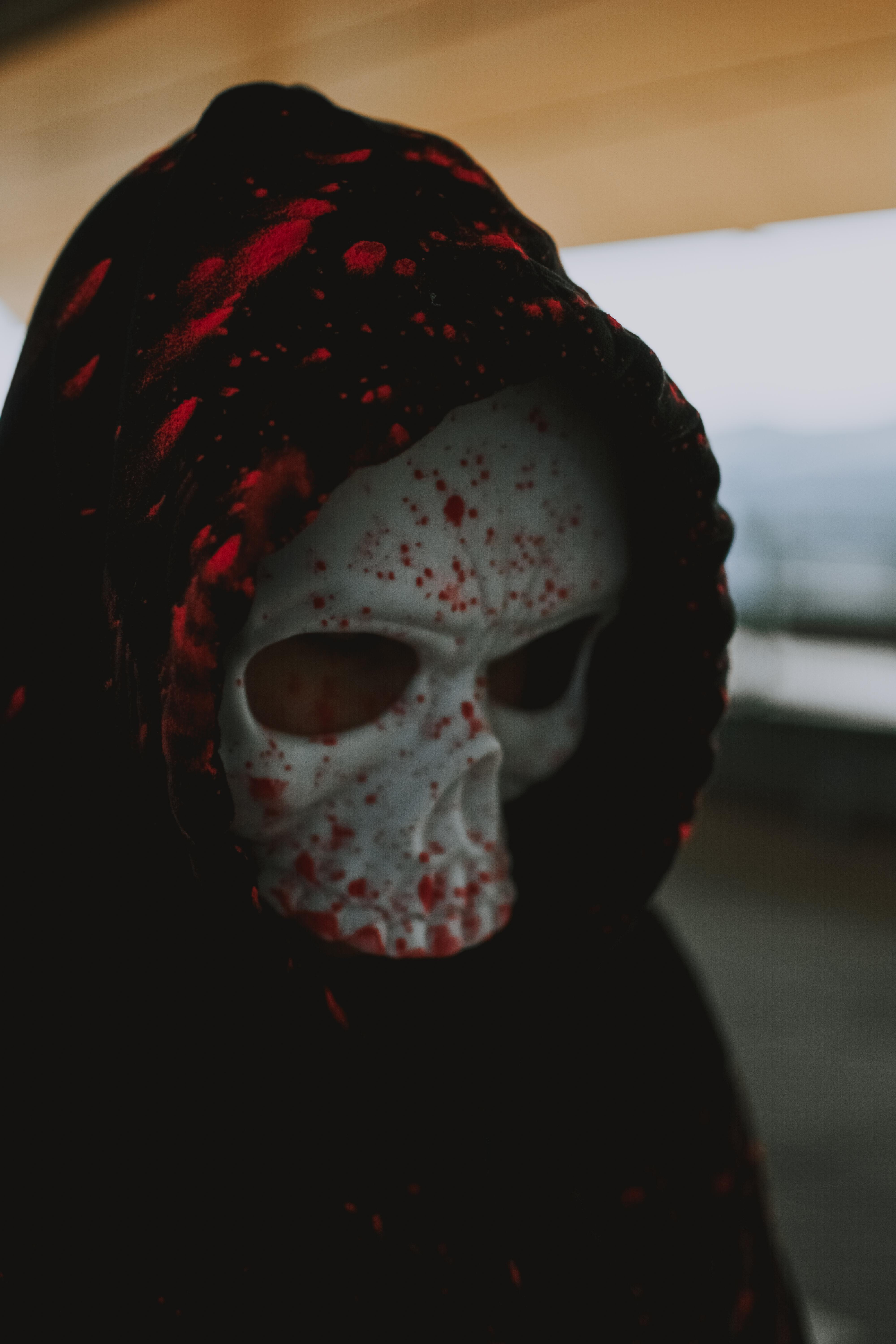 4000x6000 Person wearing scary mask and hood · Free