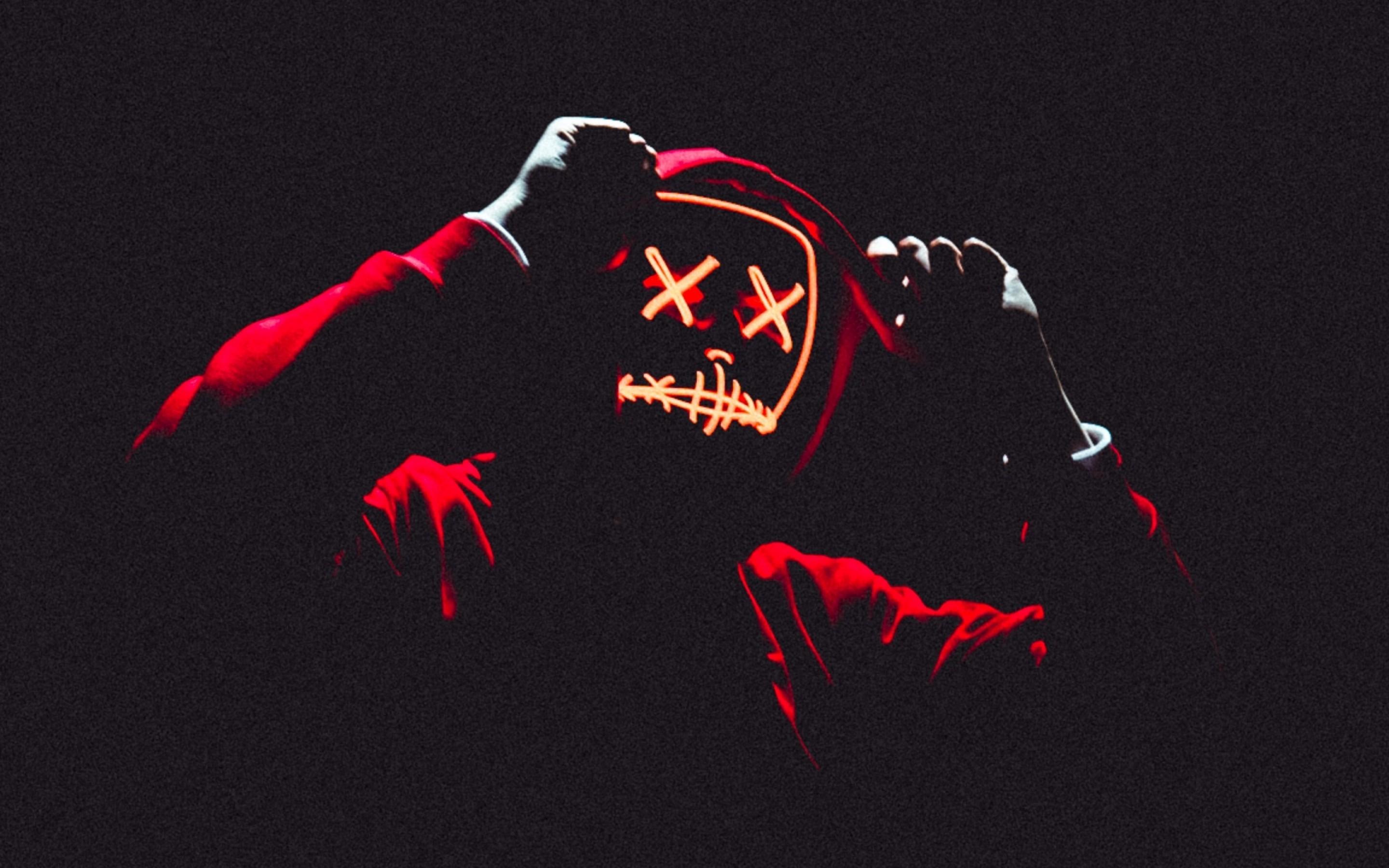 2880x1800 Red costume with a scary mask HD Wallpaper 15 Retina Macbook Pro