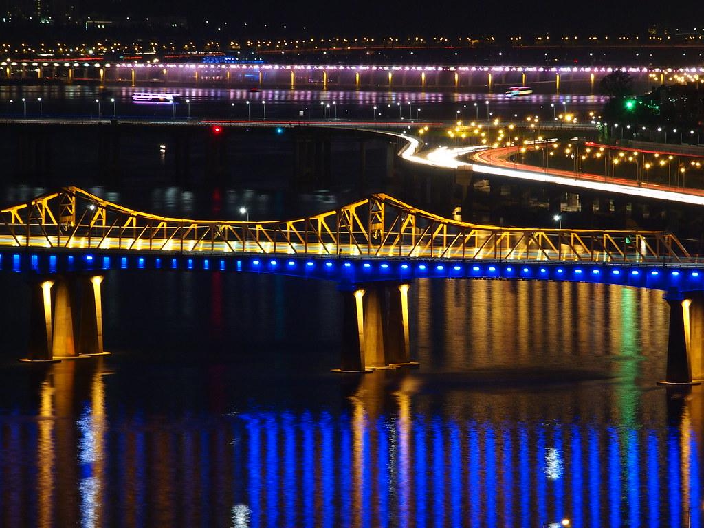1024x768 Banpo Bridge Reflections Night Seoul South Korea. Banpo Bri