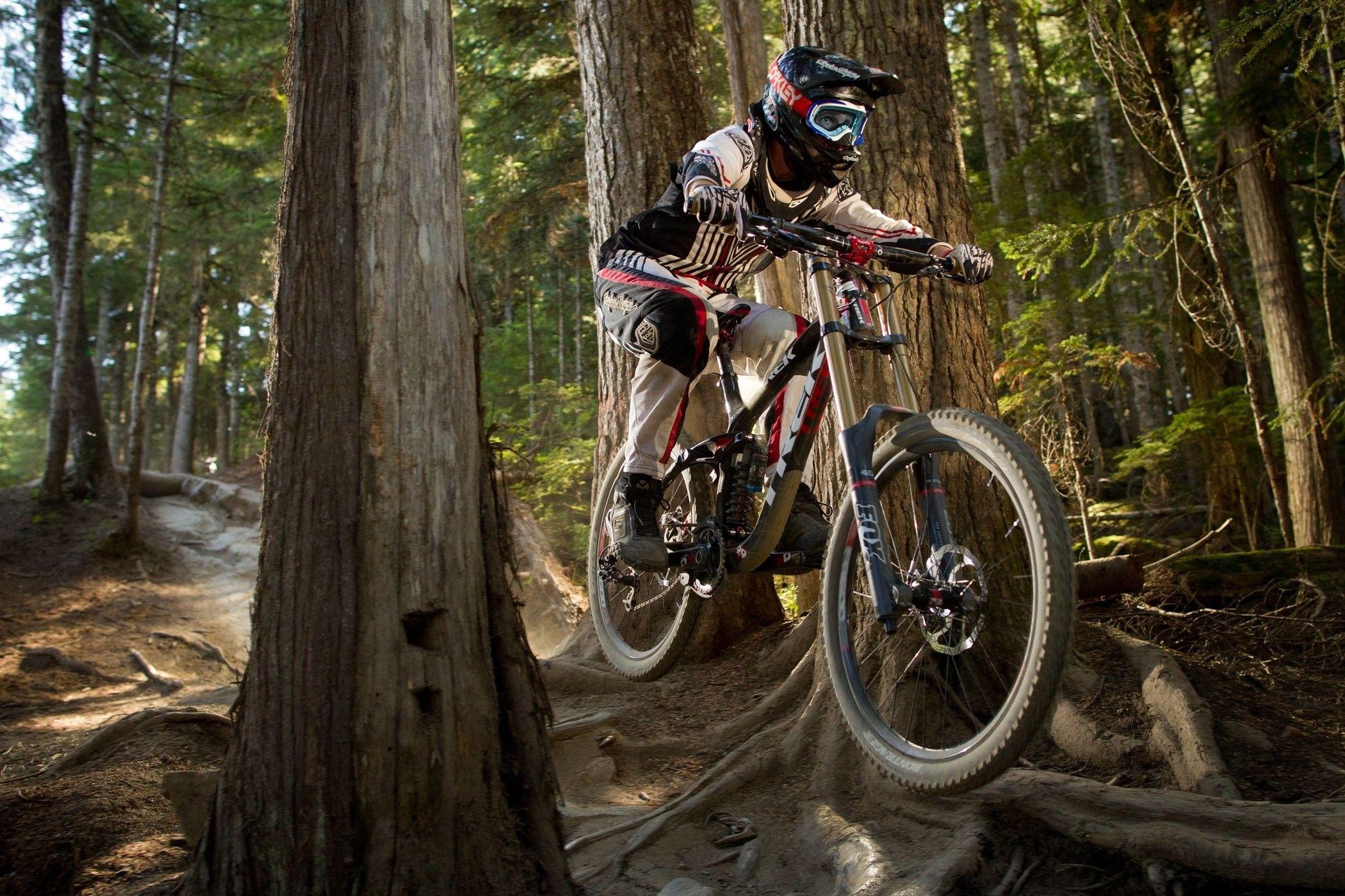 2100x1400 Trek Bikes Wallpaper. Trek mountain bike, Trek bikes, Downhill mountain biking