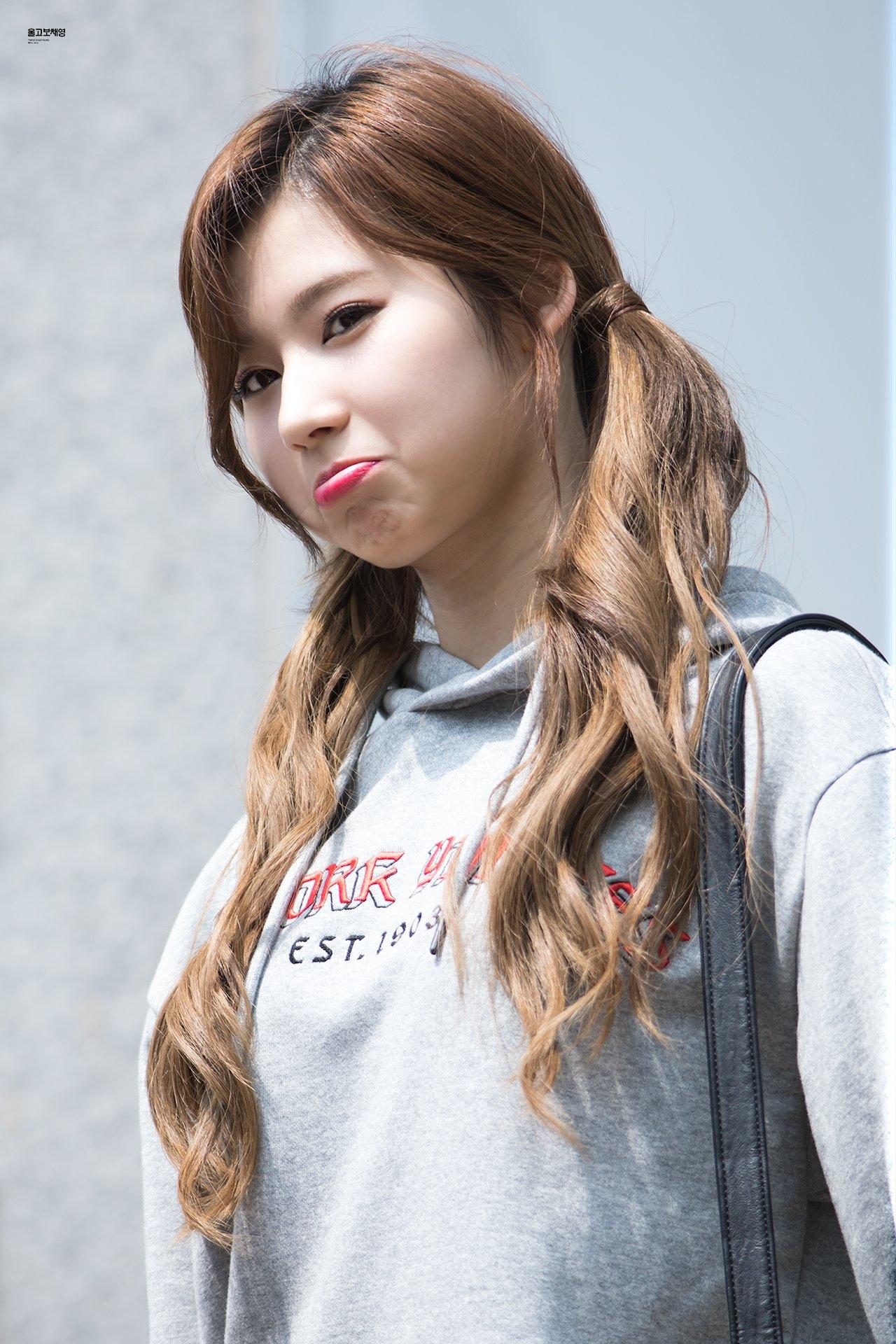 1280x1920 LOOK AT OUR BABY SANA WITH CHUBBY CHEEKS ❤: twice
