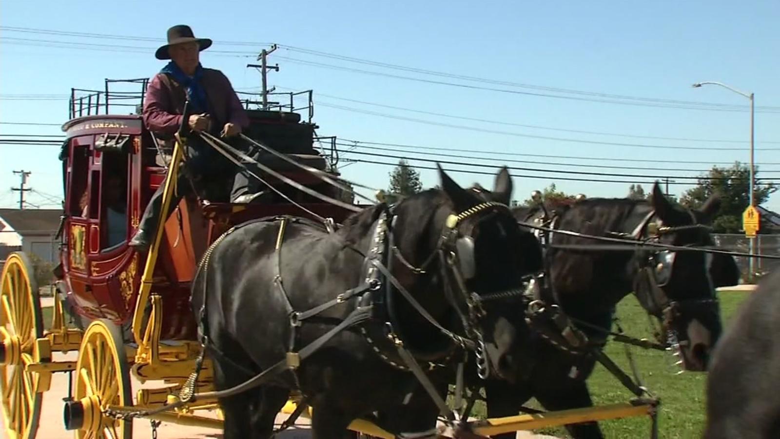 1600x900 Wells Fargo brings stagecoach, teacher supplies to Richmond school San Francisco