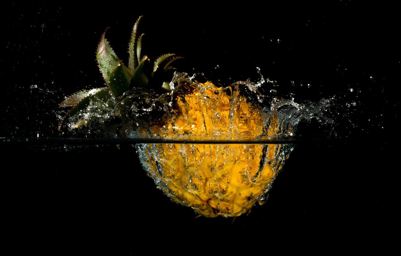 1332x850 Wallpaper water, squirt, splash, pineapple, the fruit image for desktop, section макро