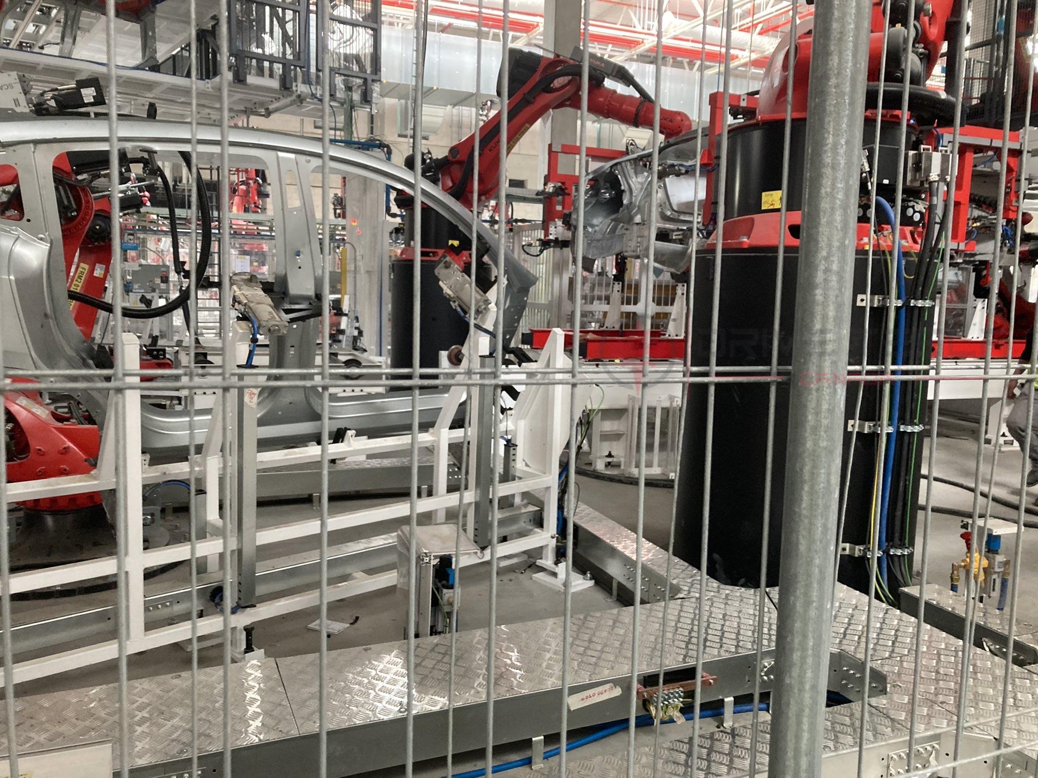 2048x1536 Tesla Giga Berlin begins testing production line equipment on Model Y frames and castings Tesla Canada