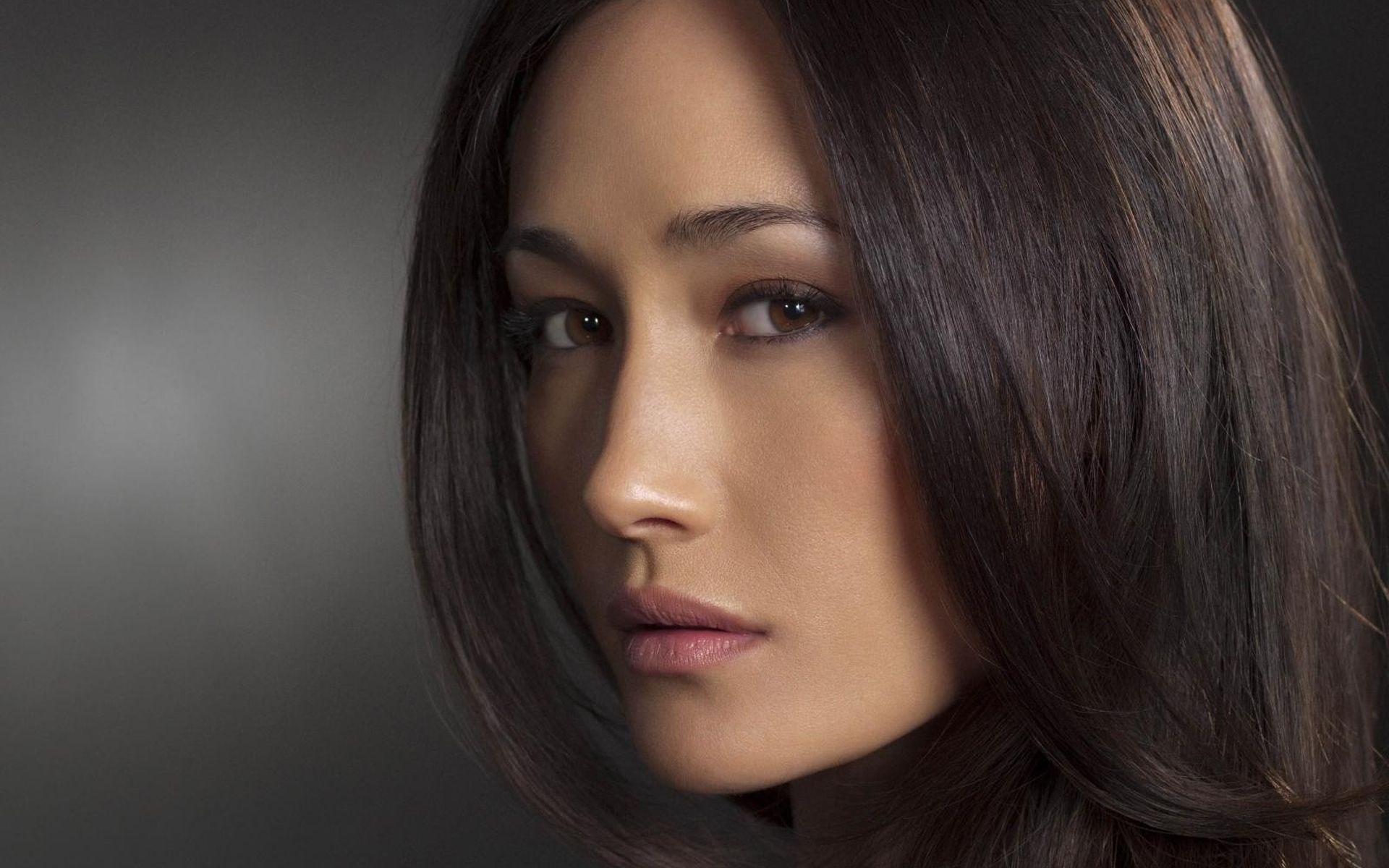 1920x1200 Maggie Q Wallpaper
