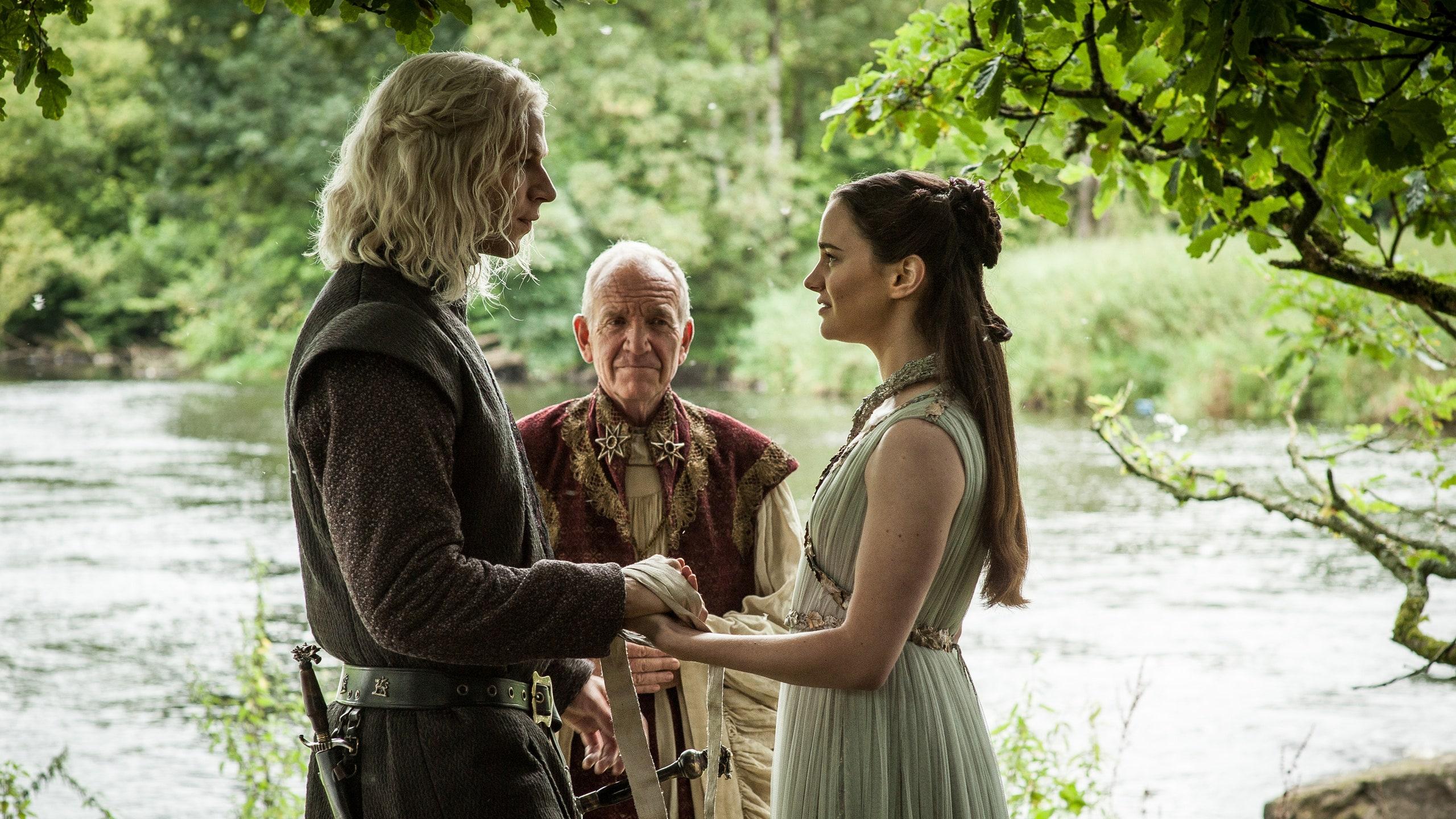 2560x1440 Game of Thrones Fans Think Rhaegar Targaryen's Wig Was Recycled