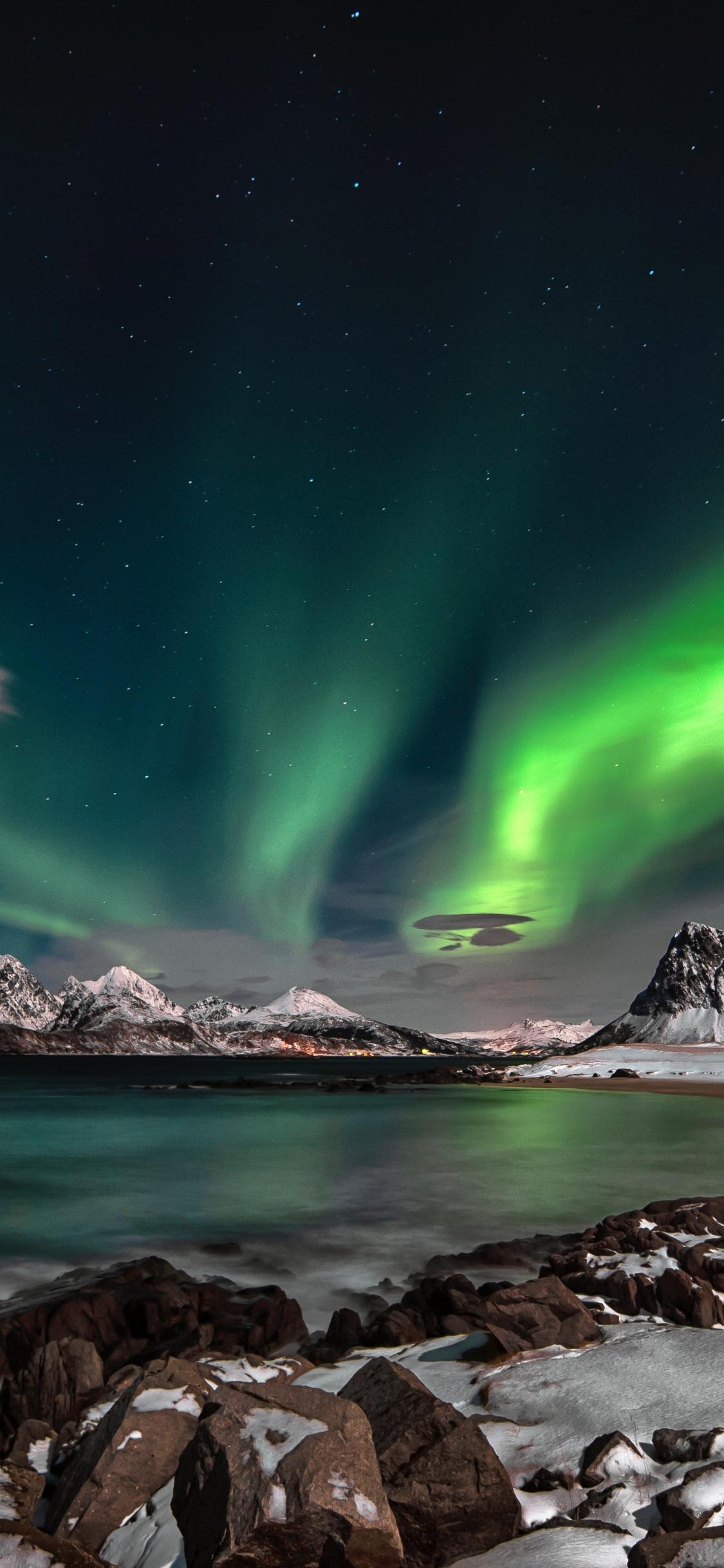 1125x2436 Aurora Borealis Wallpaper HD HD Wallpaper