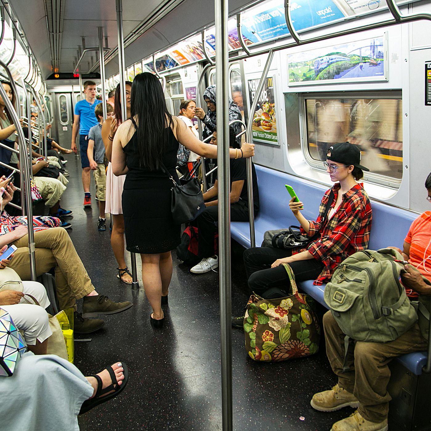 1400x1400 NYC Subway Denies Using 'real Time Face Recognition Screens' In Times Square