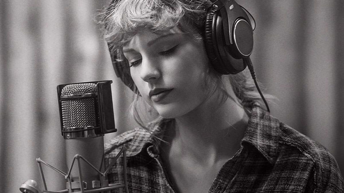 1200x675 Taylor Swift scrubbed from Nashville country legends mural. But why?
