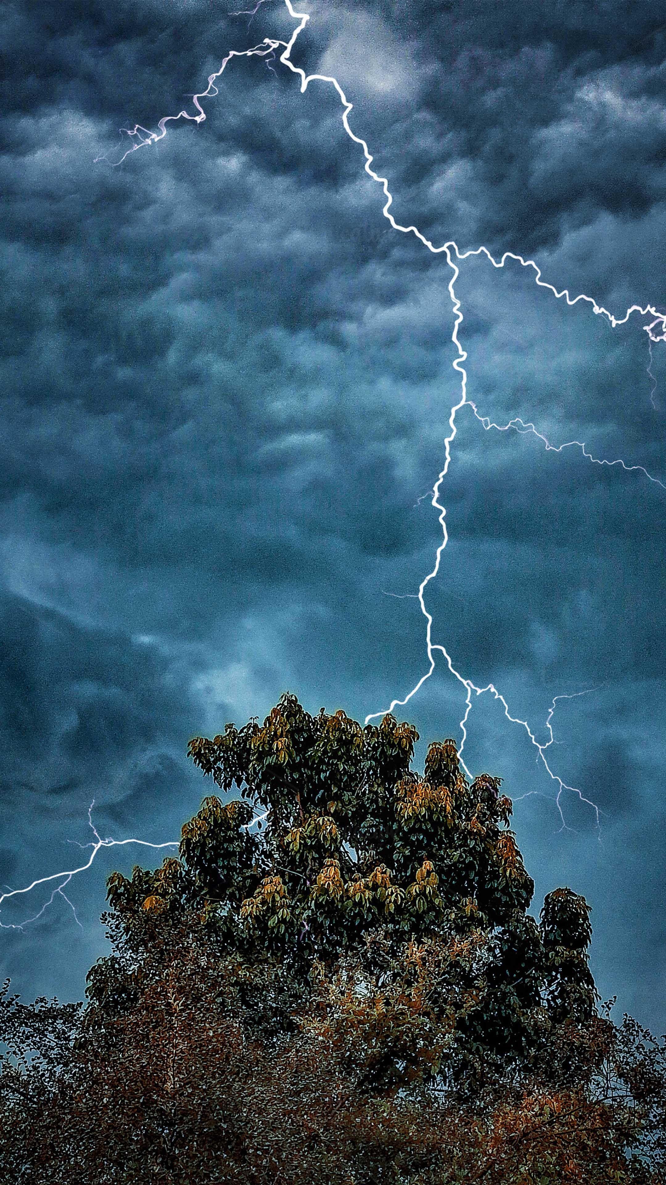 2160x3840 Extreme Weather Dark Clouds Lightning 4K Ultra HD Mobile Wallpaper. Weather wallpaper, 4k wallpaper for mobile, Nature wallpaper