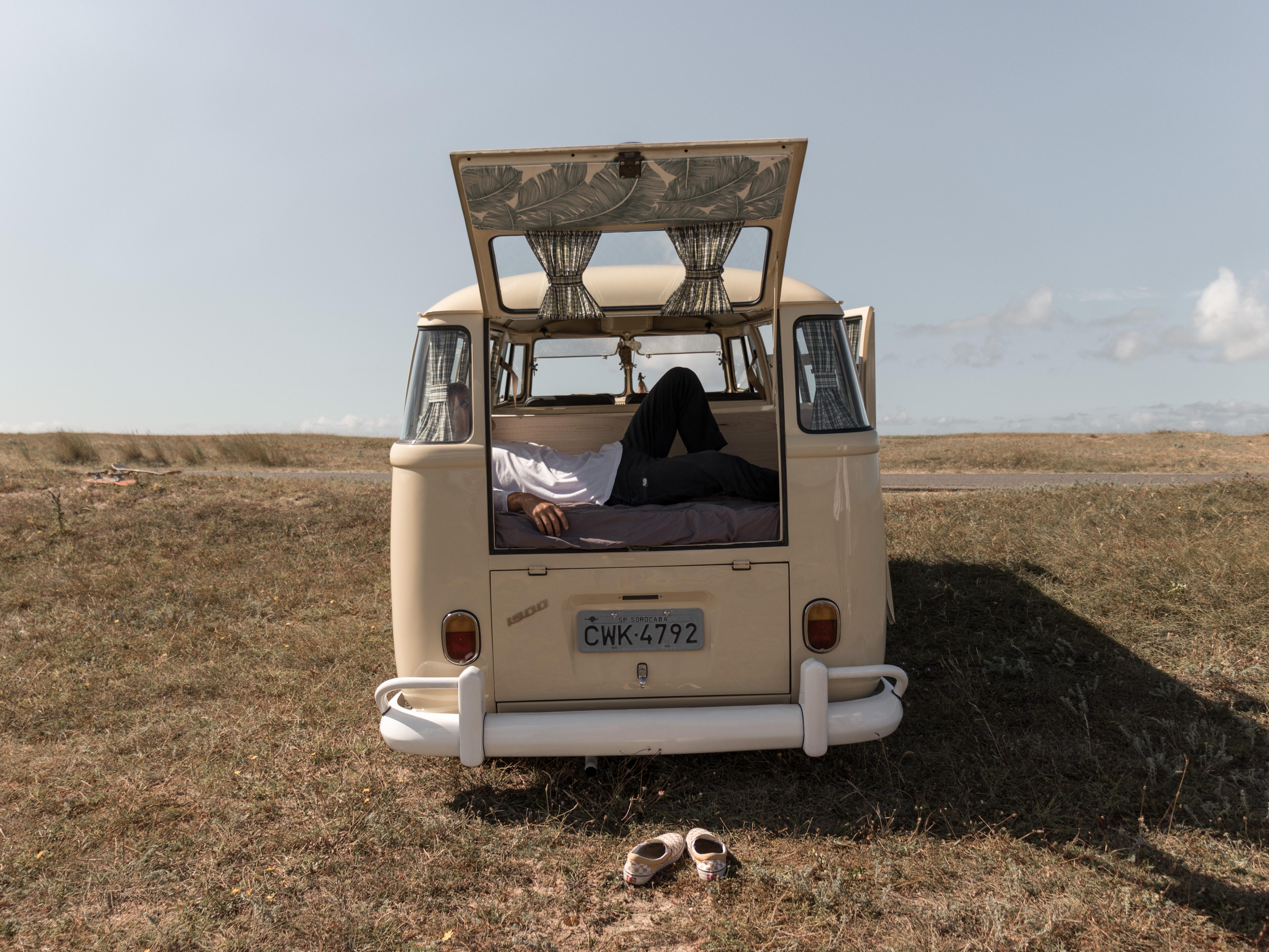5173x3880 5173x3880 vw, sleep, HD wallpaper, combi, volkswagen, bed, nature, Creative Commons image, playa, field, van, beach, travel, transport, camper van, plage, vintage, hippie, rest, road trip, coast. Mocah HD Wallpaper