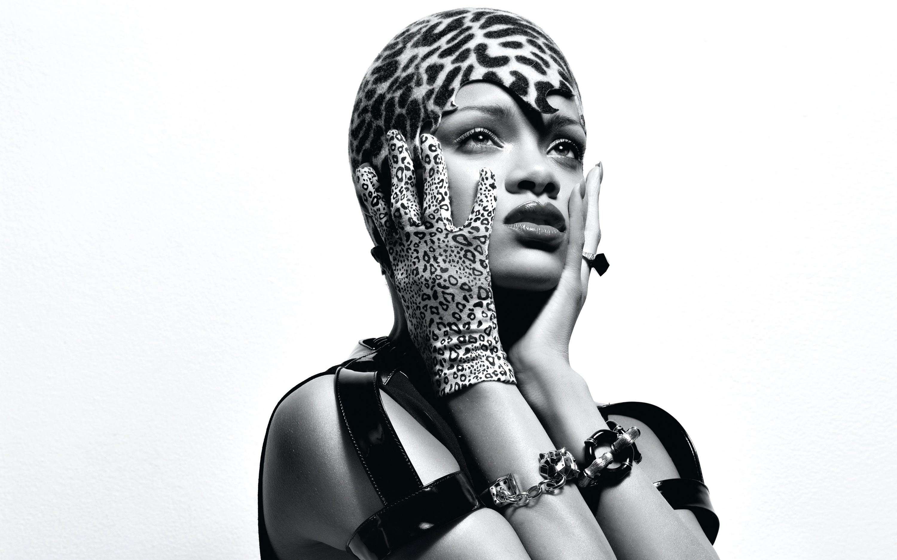 3000x1875 Barbadian Black Amp White Lipstick Monochrome Rihanna Singer Wallpaper:3000x1875