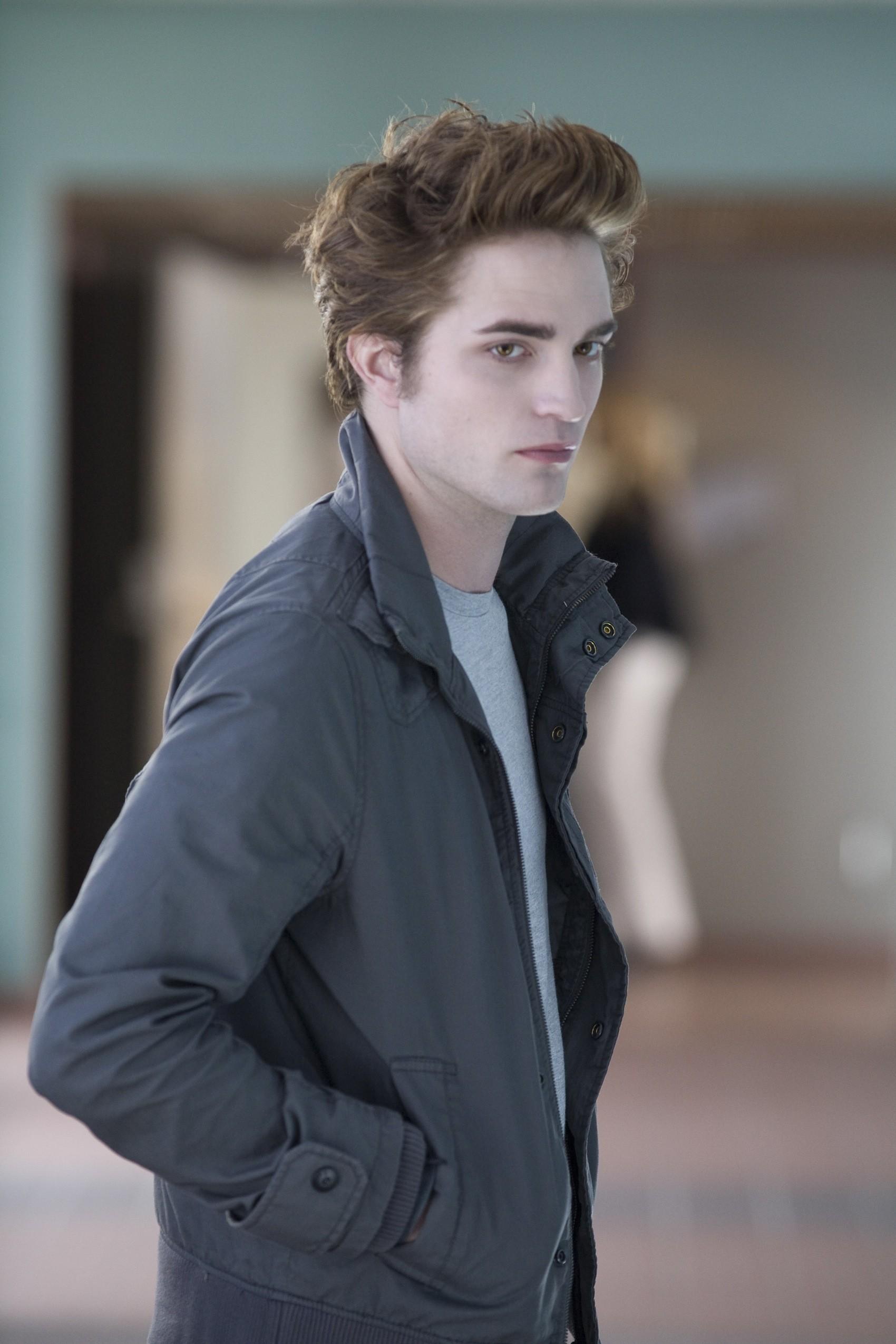 1700x2548 Edward And Bella HD Wallpaper