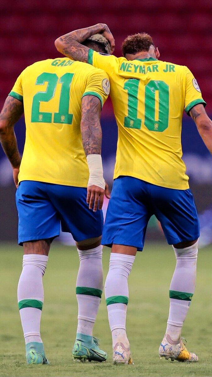 675x1200 Pics Neymar Junior's tweet Neymar e Gabigol