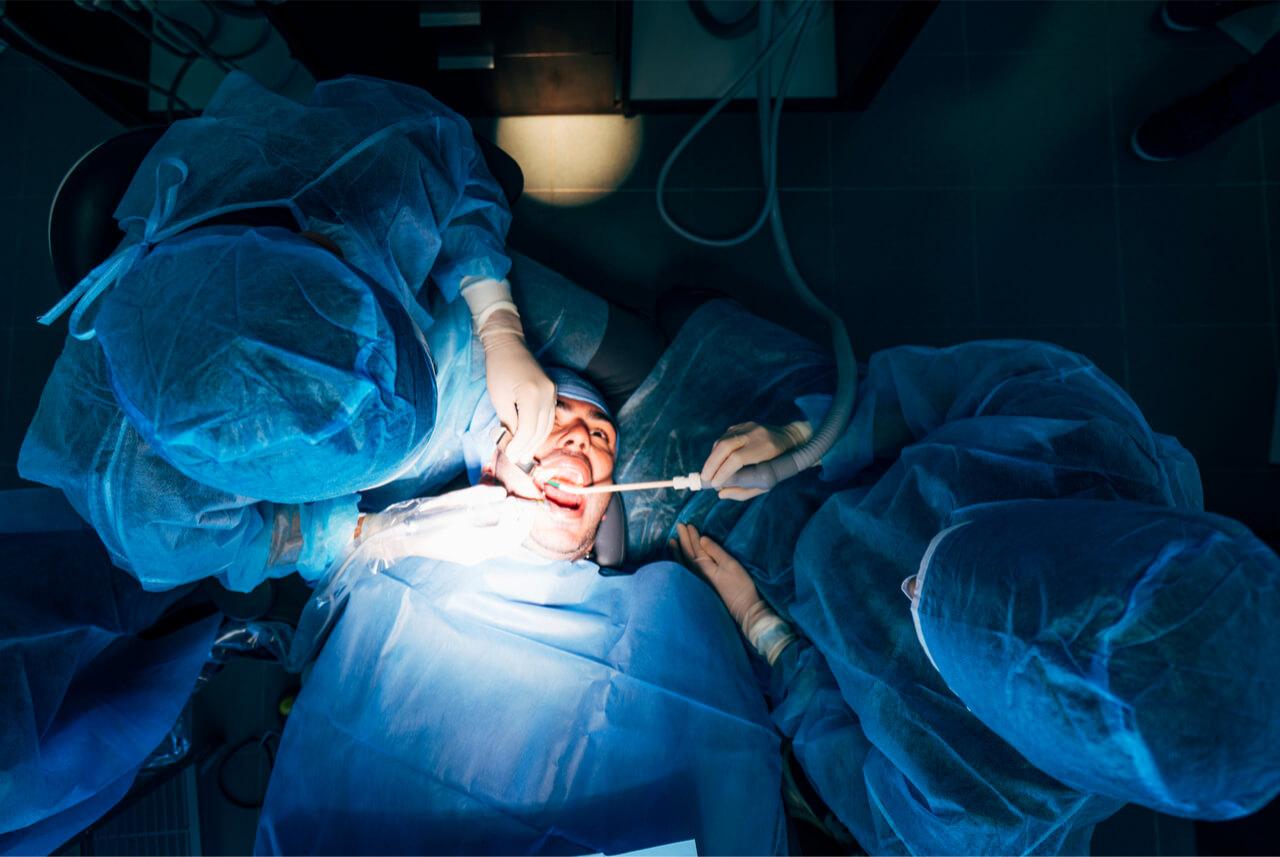 1280x857 Types of dental surgery and their uses