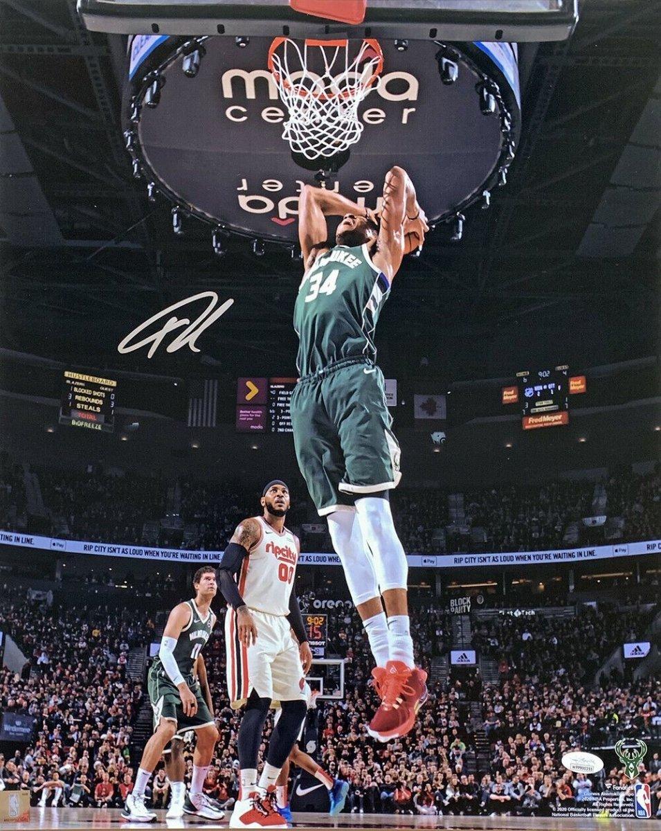 955x1200 Giannis Antetokounmpo Signed 16x20 Milwaukee Bucks Dunk Photo JSA ITP