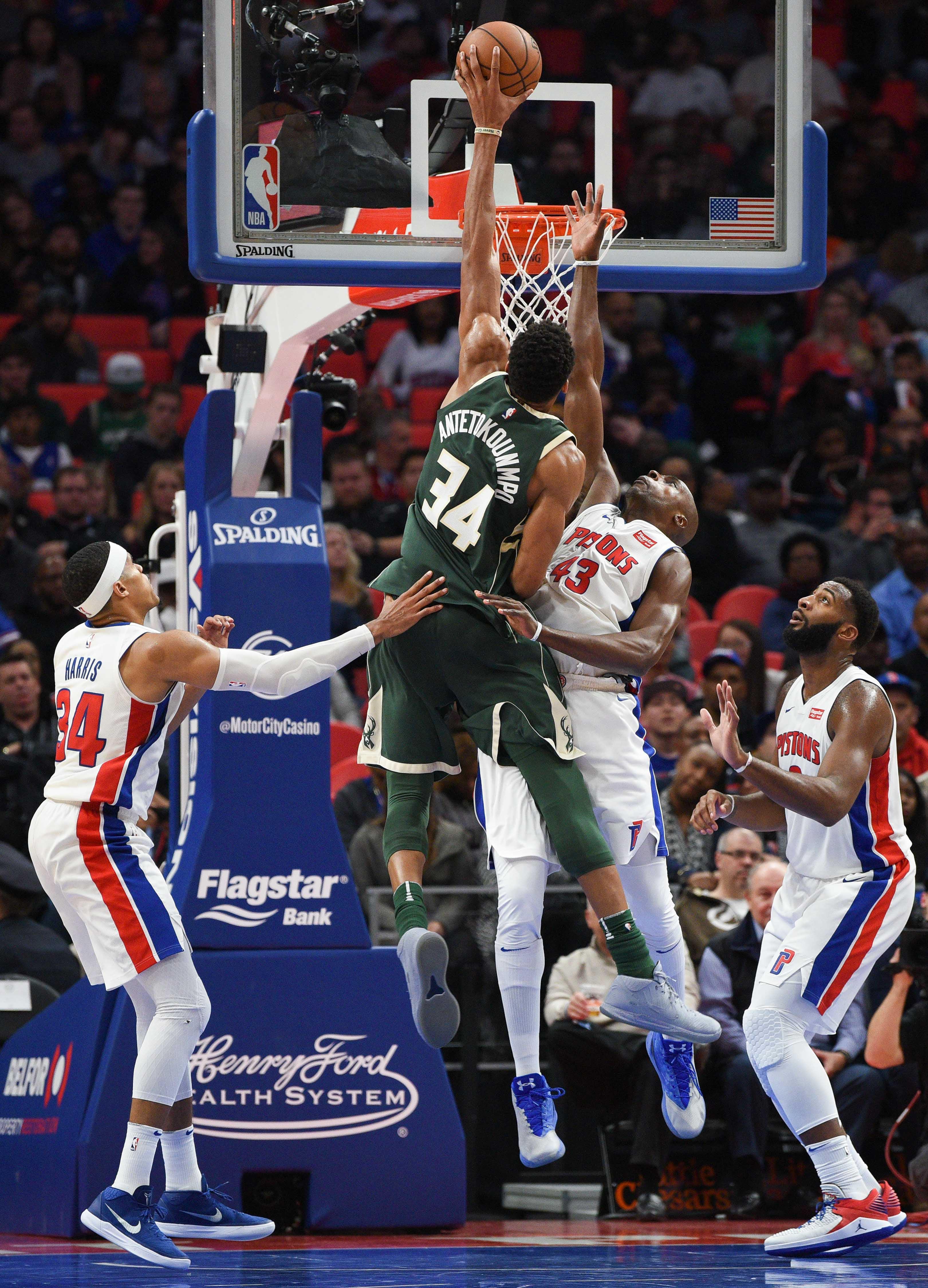 3241x4497 Giannis Antetokounmpo Poster Dunk