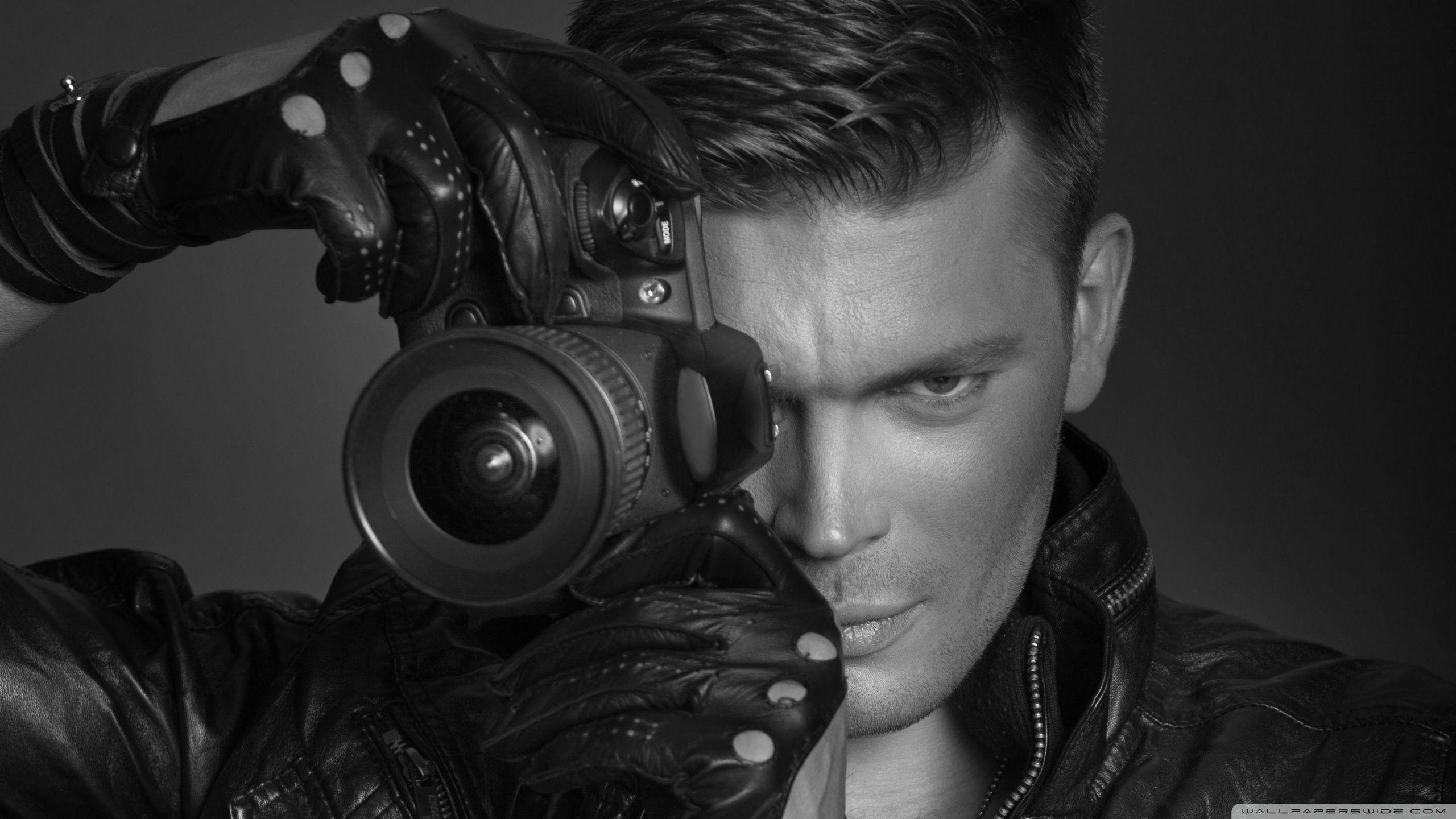 2560x1440 hmmm.nice camera ;) ;). Black and white, Leather driving gloves, Leather