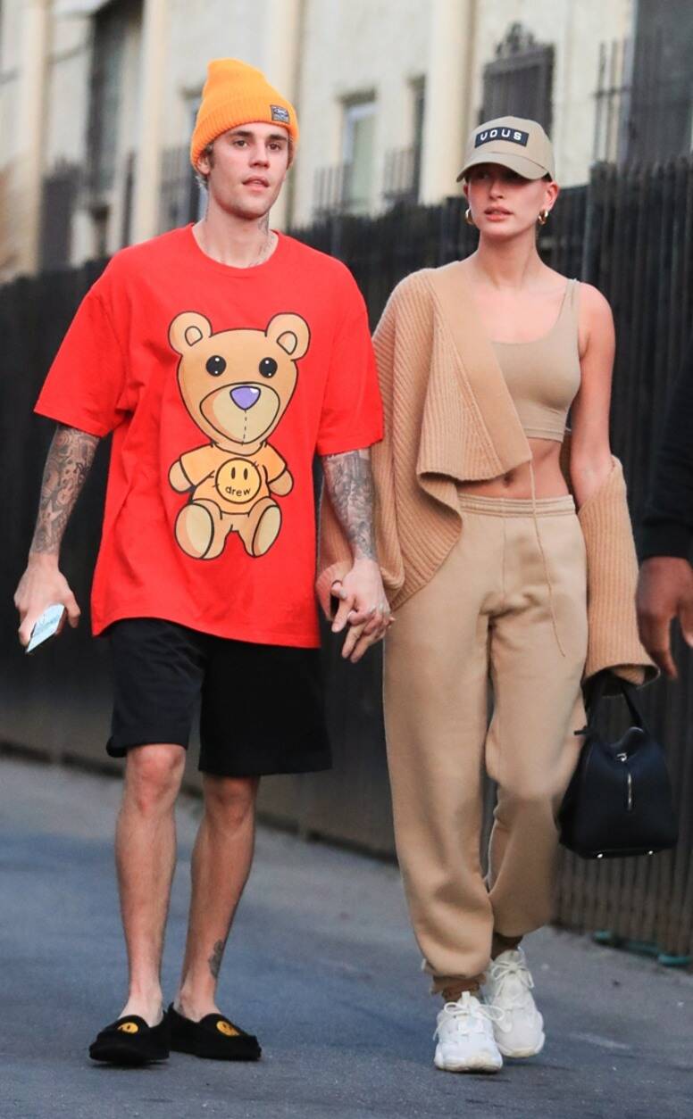 776x1254 Photos from Justin Bieber and Hailey Baldwin's Cutest Pics! Online