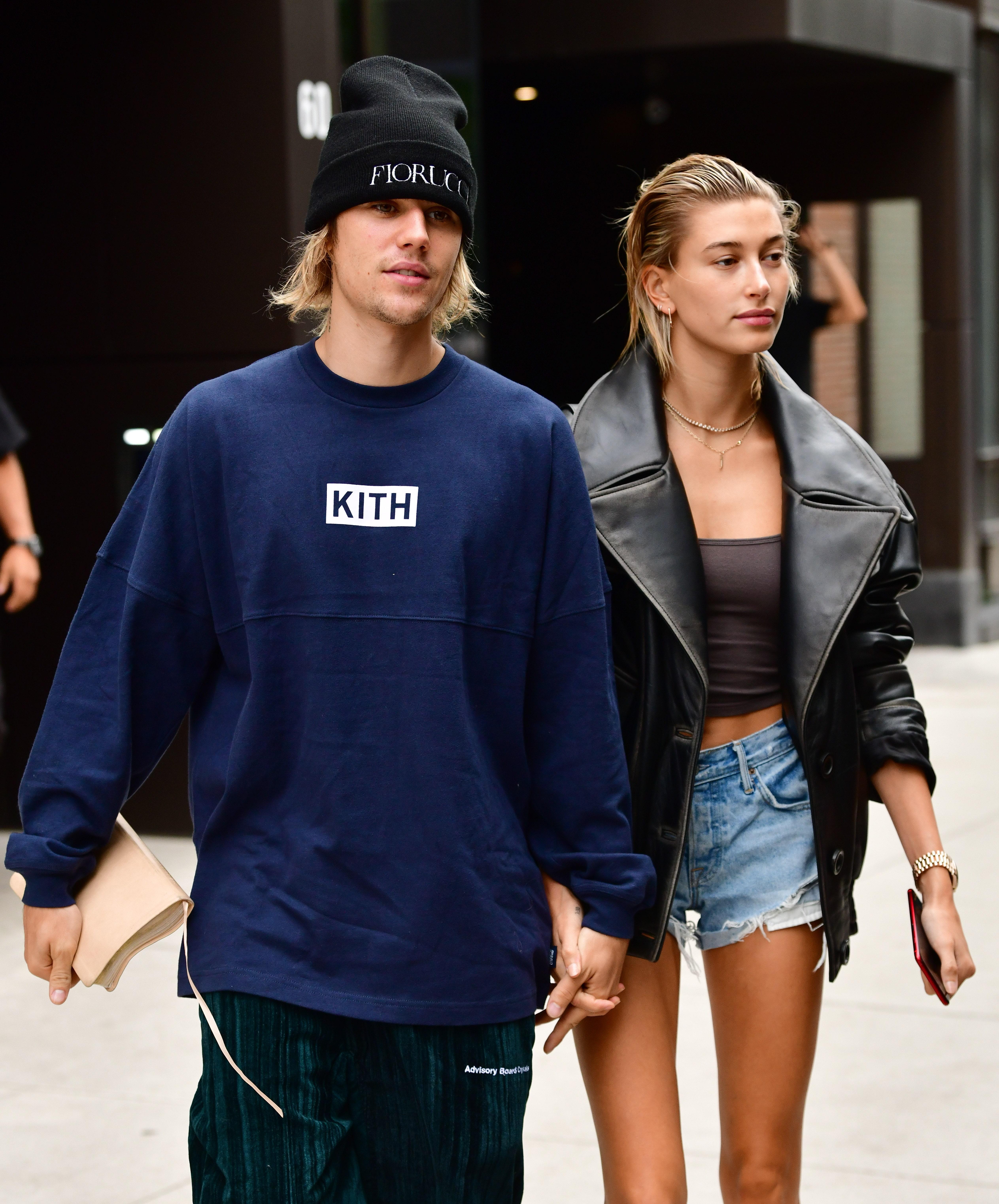 5054x6093 Hailey Bieber Shuts Down 'False' Narrative That Justin Was Screaming at Her After a Concert