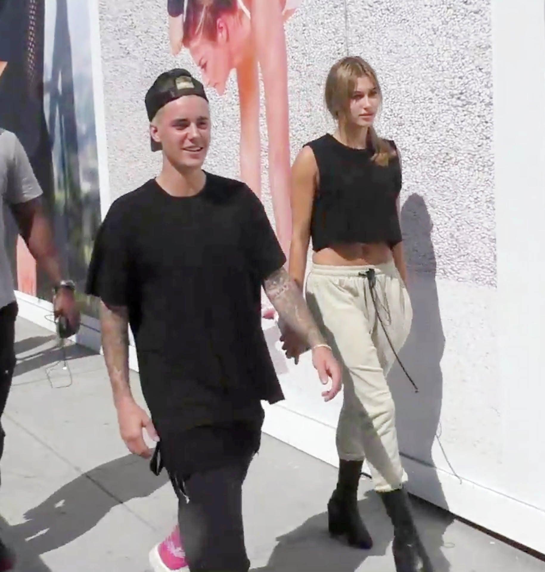 1829x1920 Justin Bieber and Hailey Baldwin Helped by Police After Car Breaks Down In The Hamptons - Pics