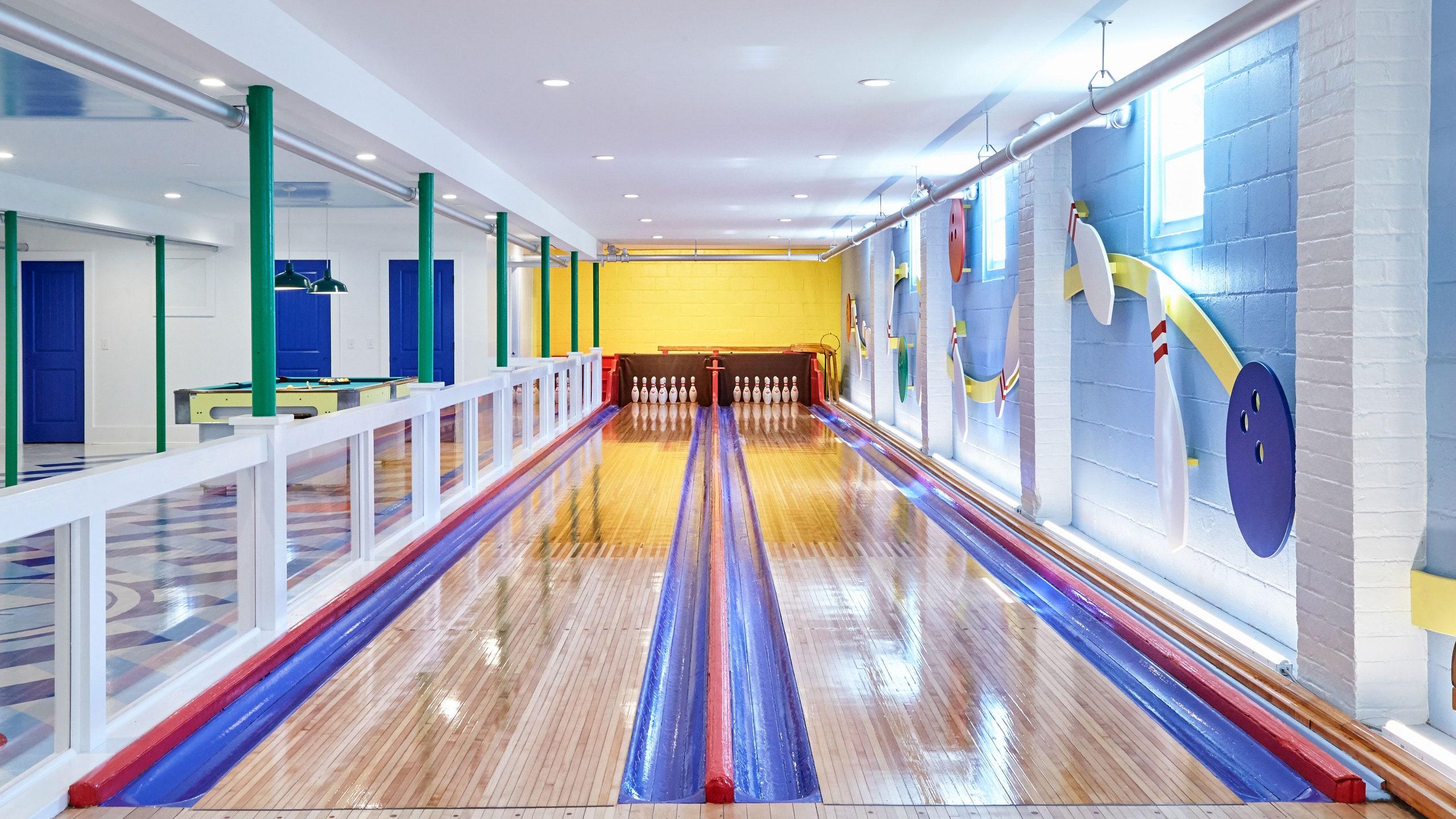2560x1440 An Interior Designer Drastically Transformed This Bellport, Long Island Bowling Alley