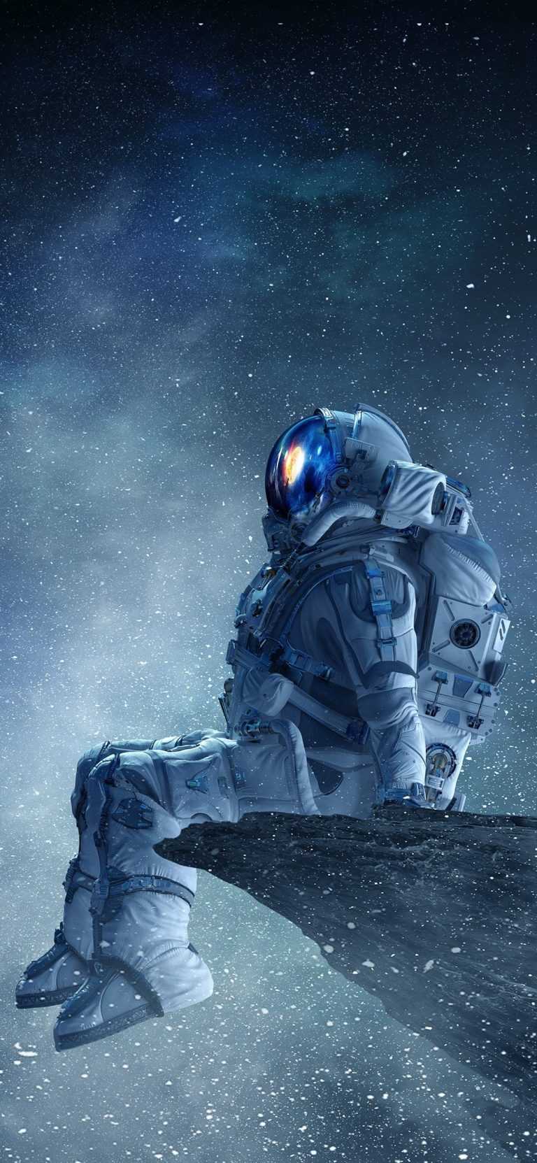 768x1663 Astronaut Wallpaper