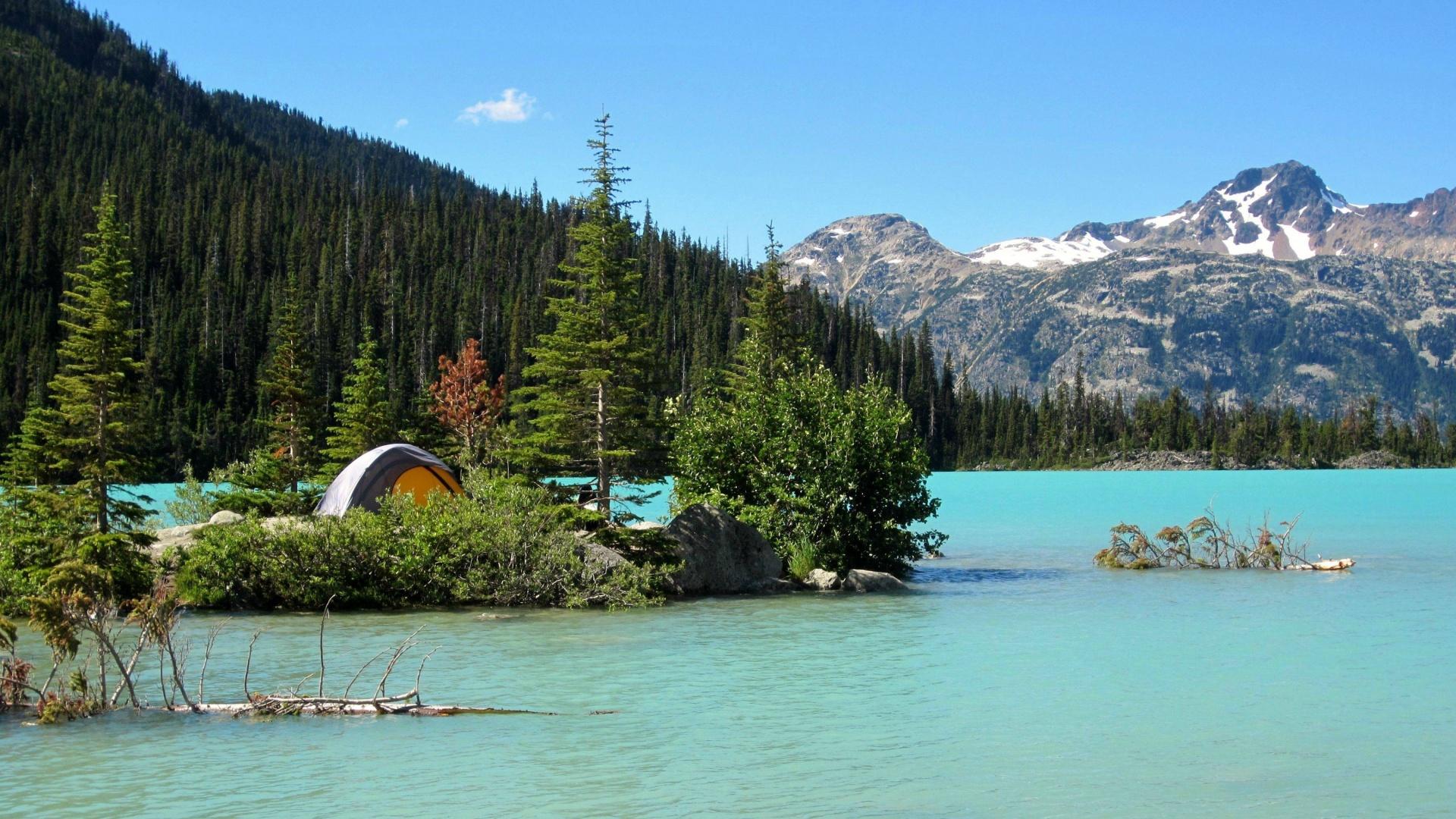 1920x1080 Green Mountain Lake Wallpaper