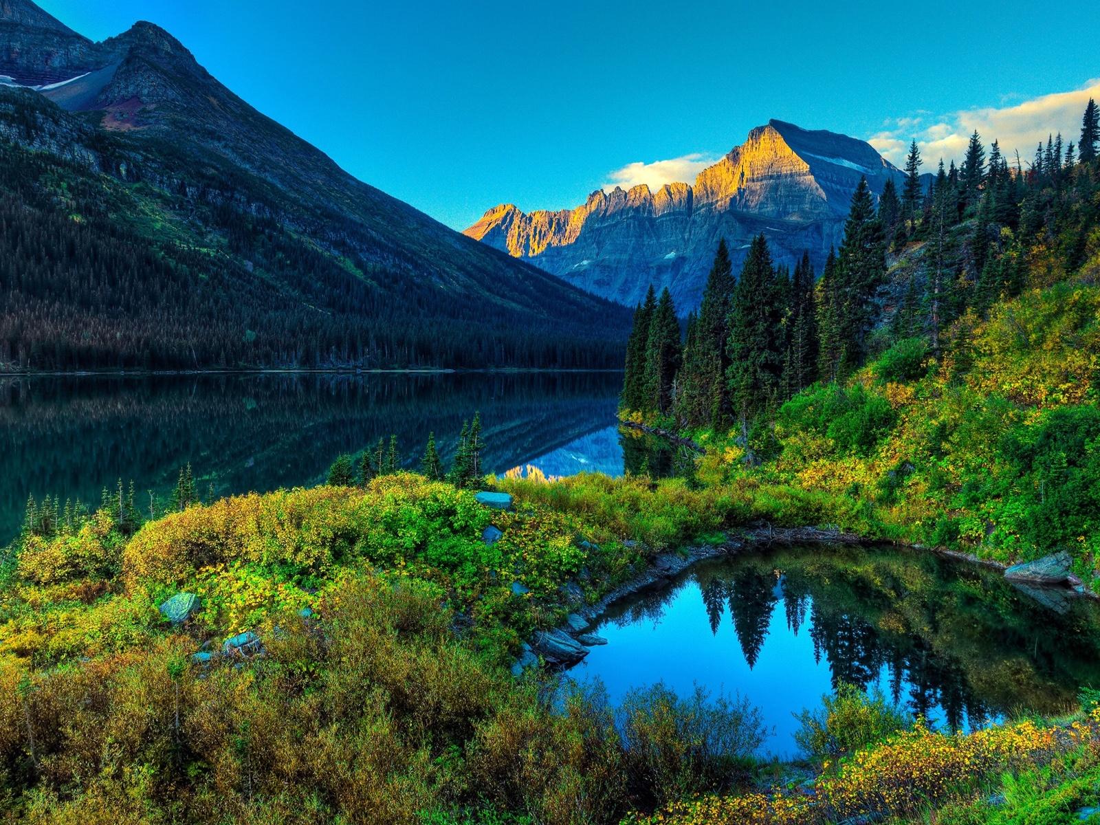 1600x1200 Lake Mountain Scenery Wallpaper in jpg format for free download