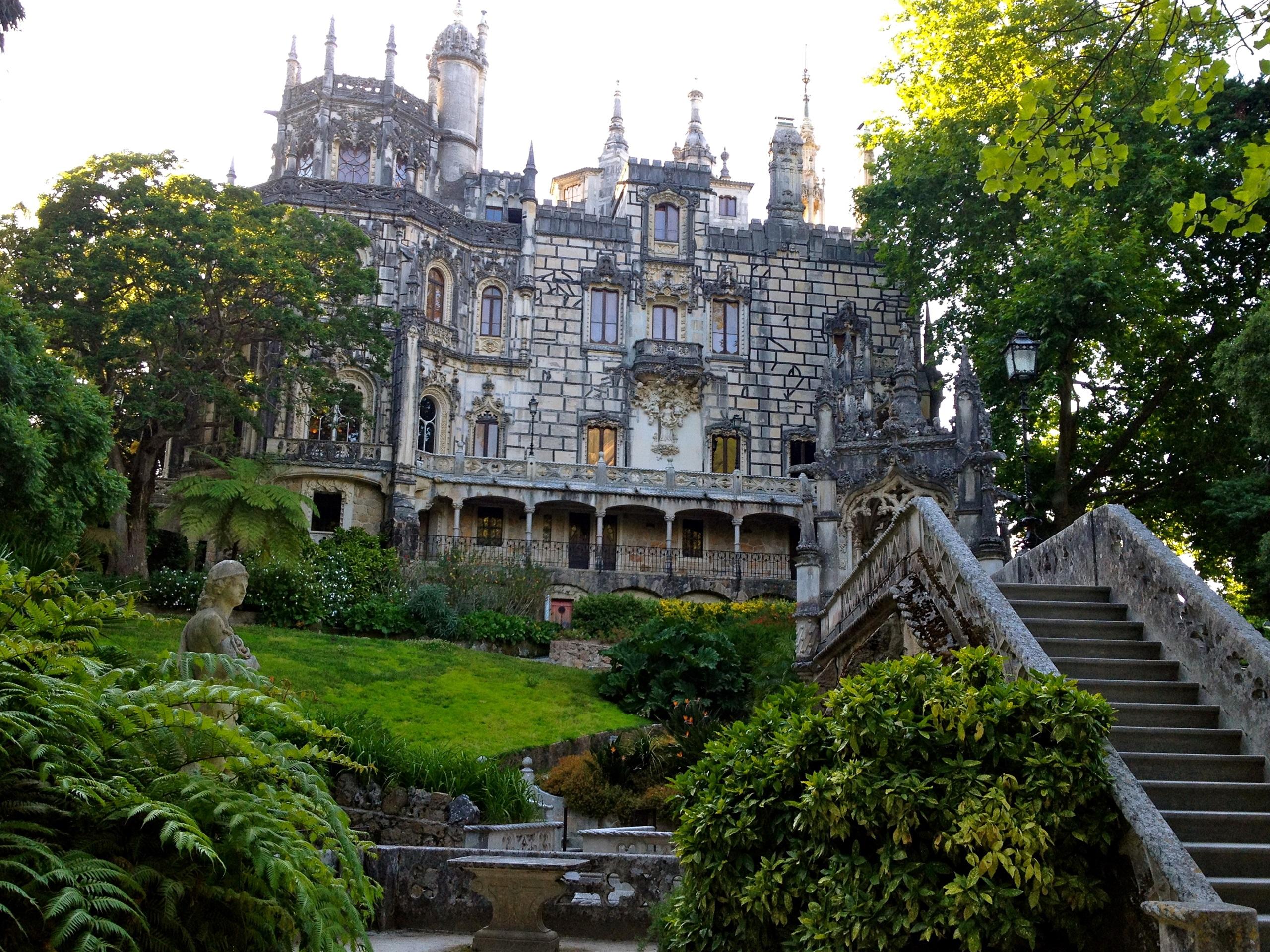 2560x1920 Sintra Palace in Portugal HD Wallpaper