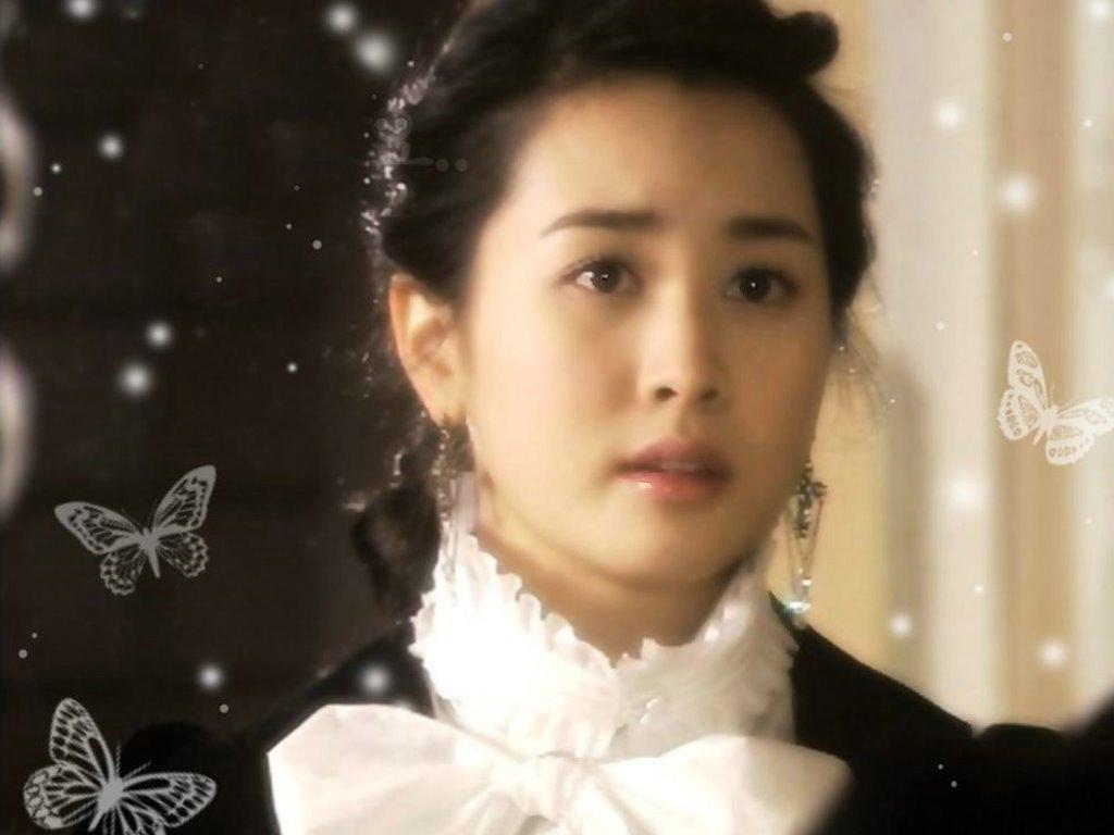 1024x768 Lee Da Hae Wallpaper