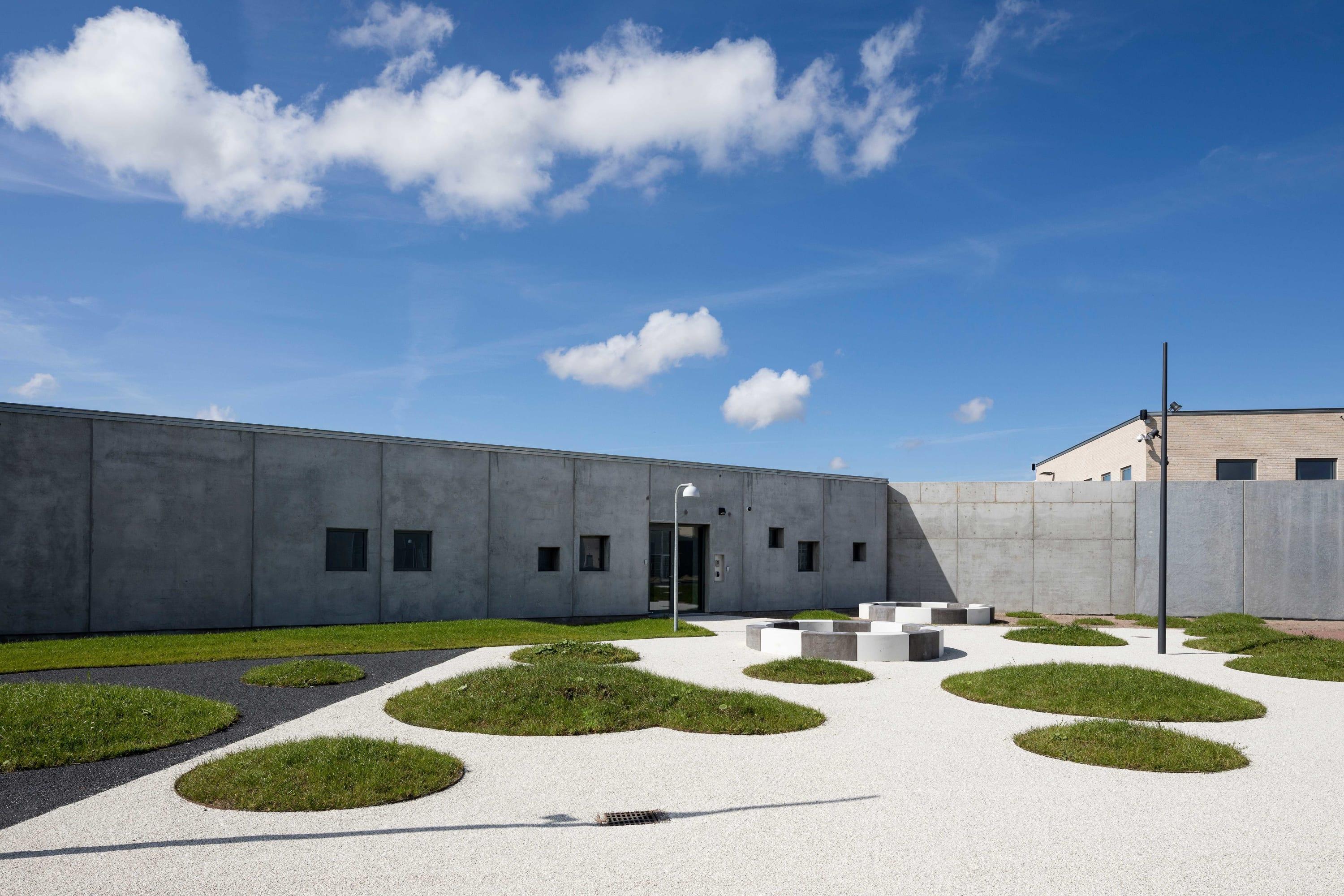 3000x2000 C.F. Møller Architects, Torben Eskerod · Storstrøm Prison Falster · Divisare
