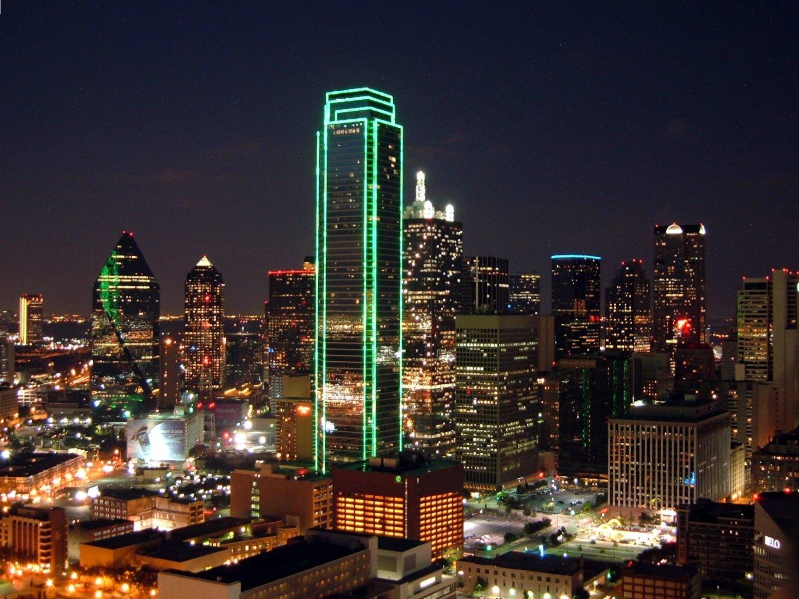 1600x1200 Delta Charlie's Bar & Grill in Dallas, TX