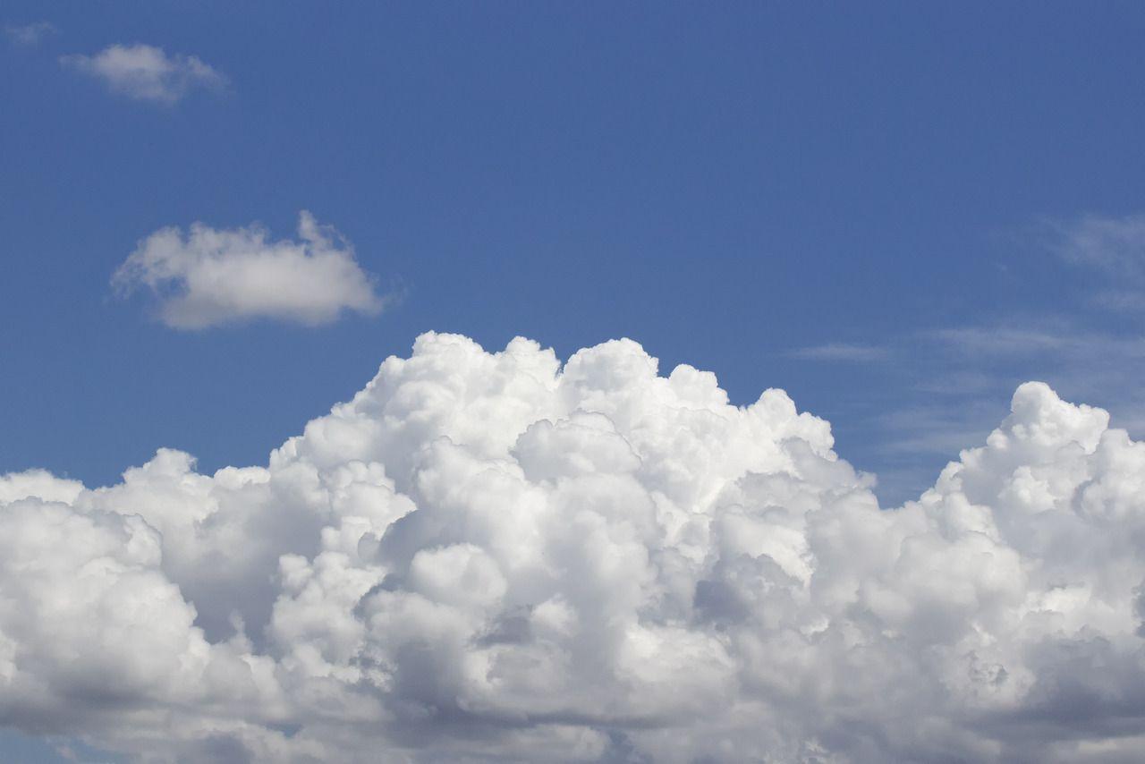 Fluffy Clouds Wallpapers - Top Free Fluffy Clouds Backgrounds ...