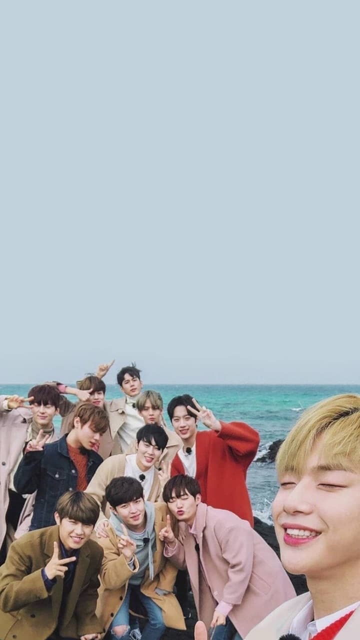 720x1280 Image about wallpaper in Wanna One ☝️