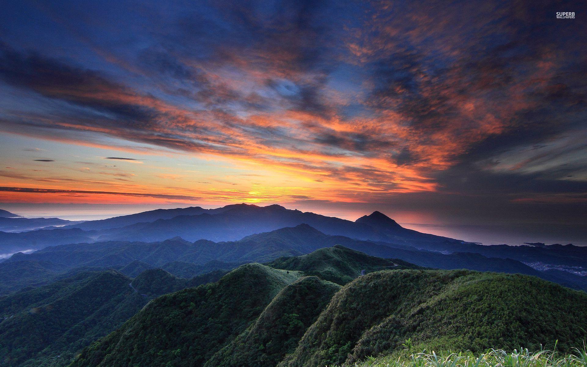 1920x1200 Beautiful Dusk Sky & Mountains desktop PC and Mac wallpaper