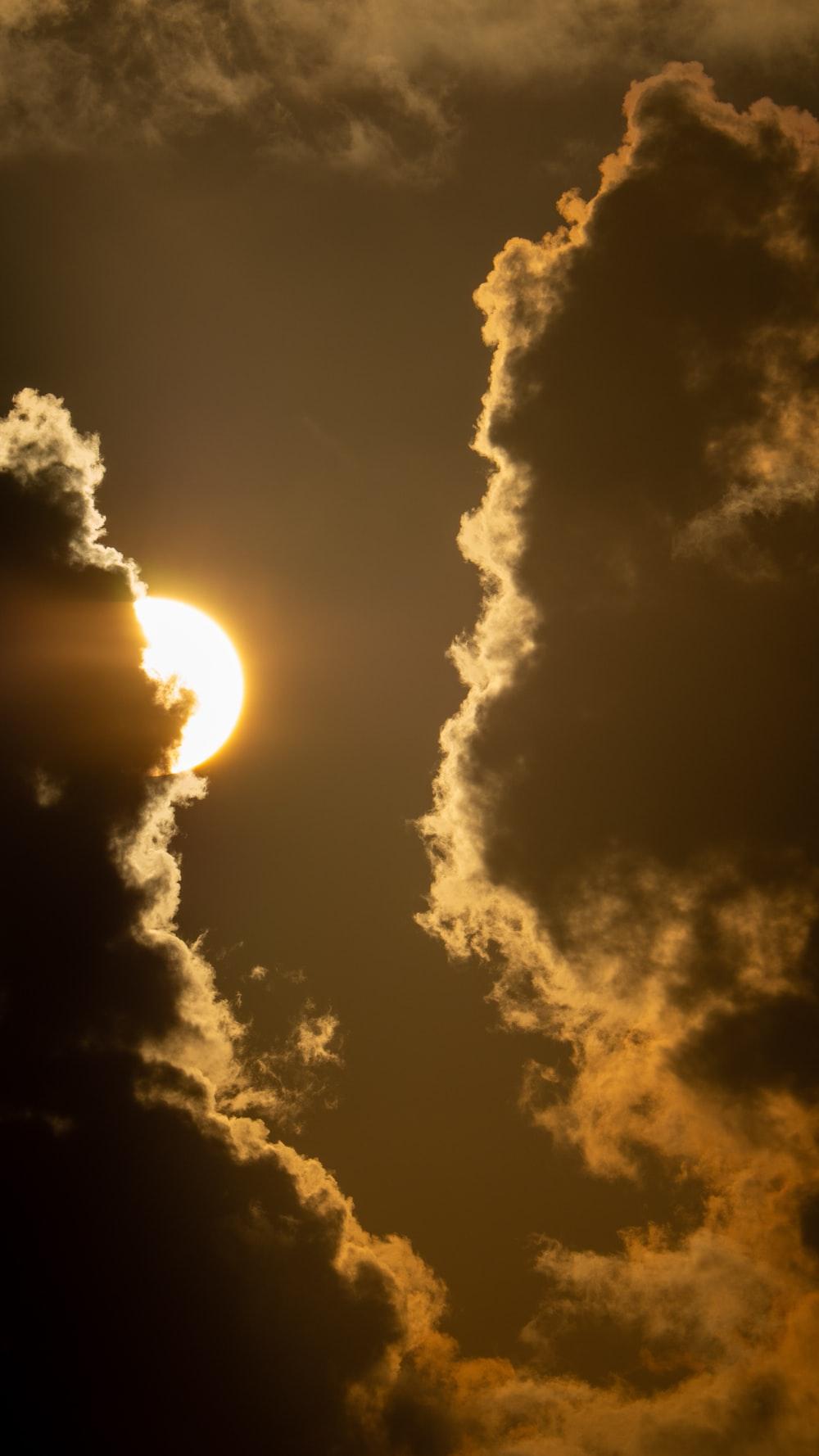 1000x1778 Sun Rain Picture. Download Free Image