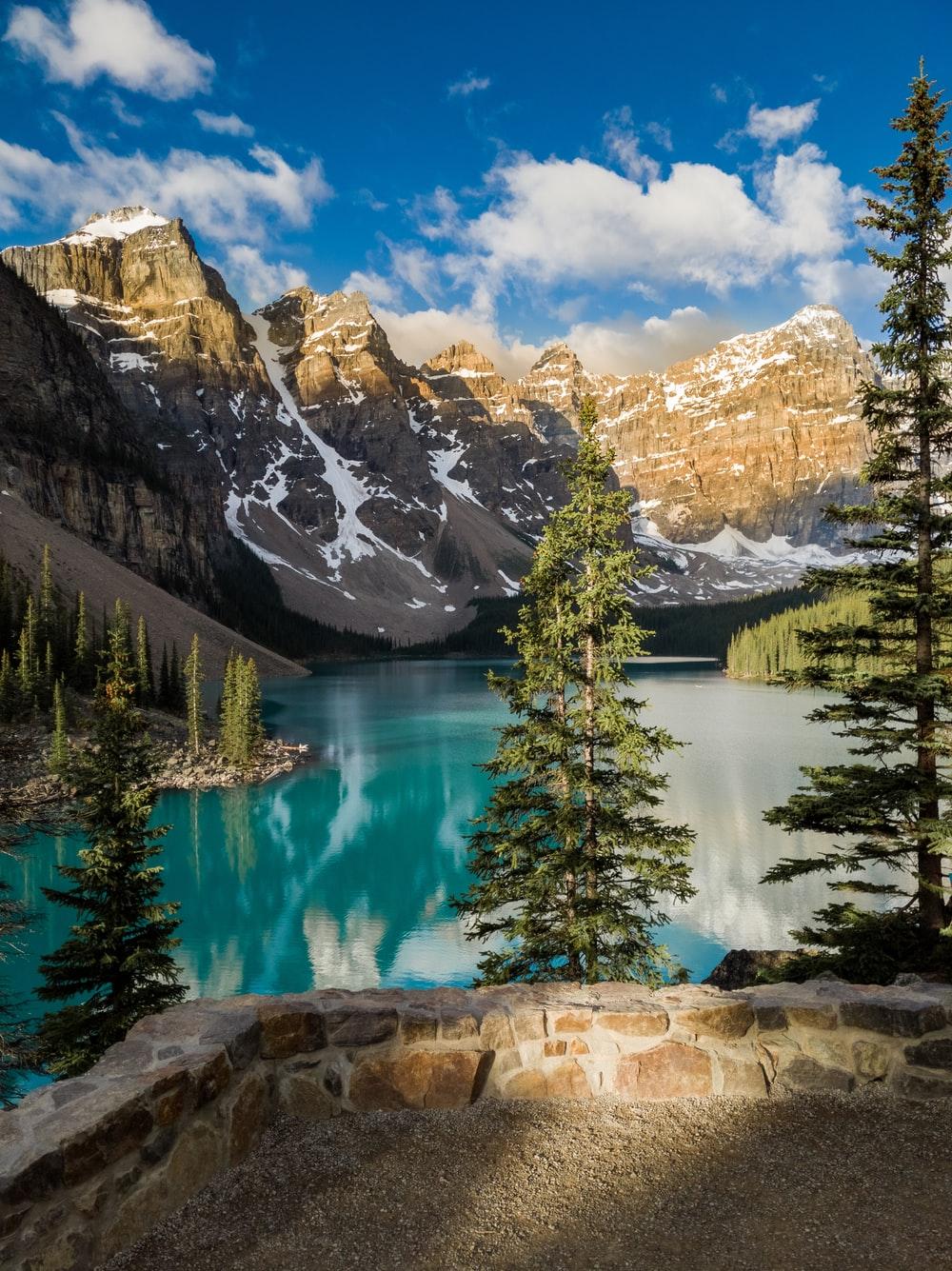 1000x1335 Beautiful Moraine Lake Picture. Download Free Image