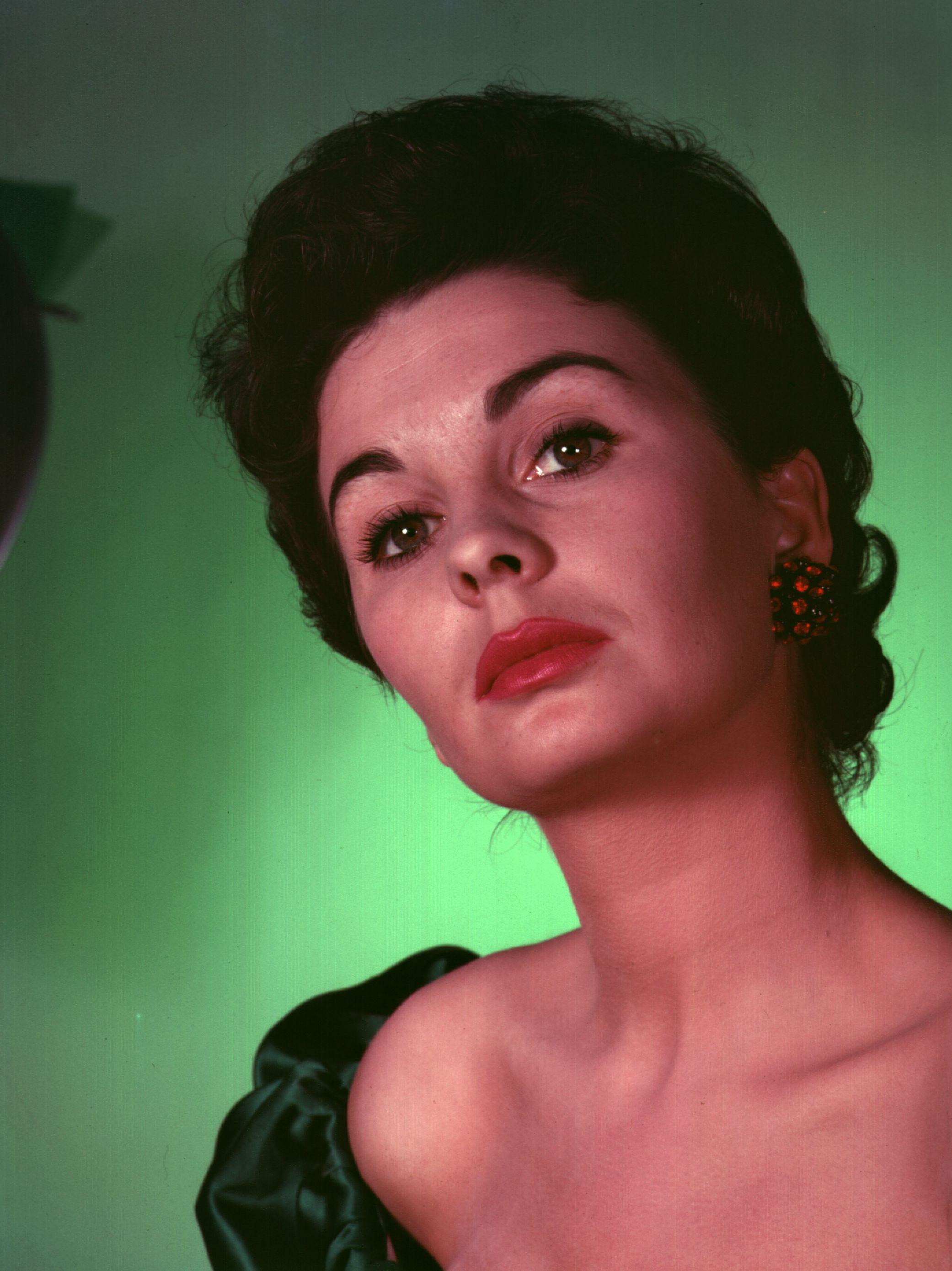 2082x2778 Jean Simmons wallpaper