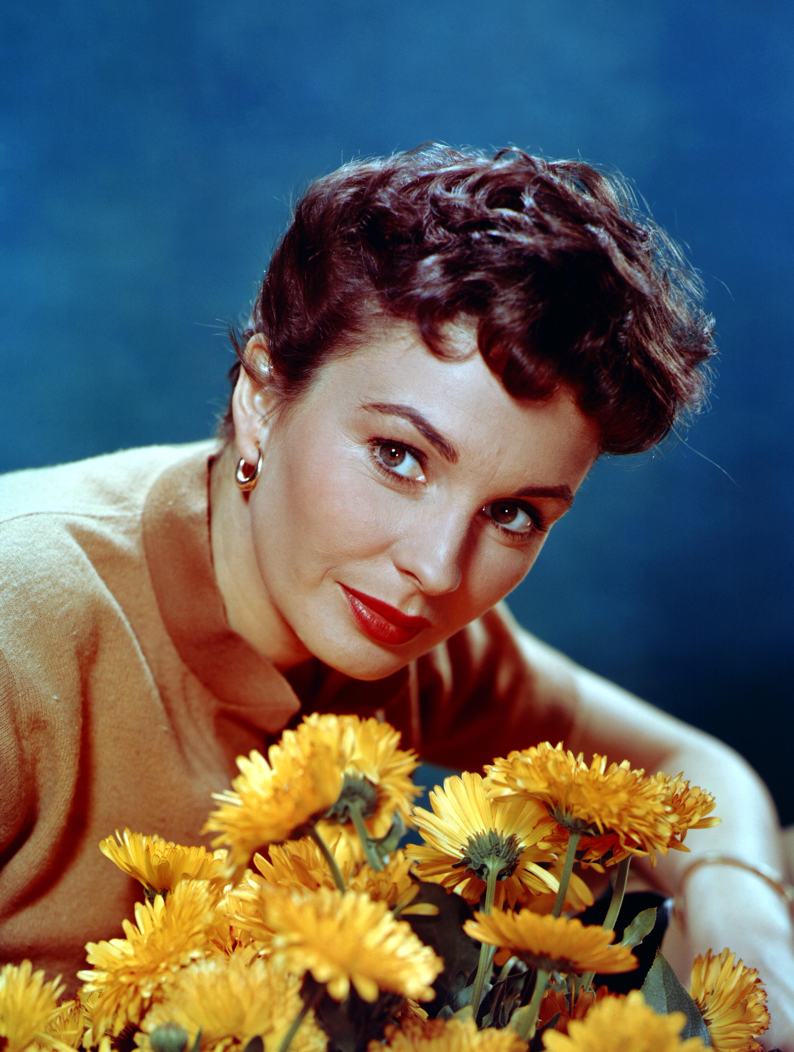 2694x3571 L to R) Jean Simmons, and Evalyn Image, Picture, Photo, Icon and Wallpaper: Ravepad place to rave about anything and everything!